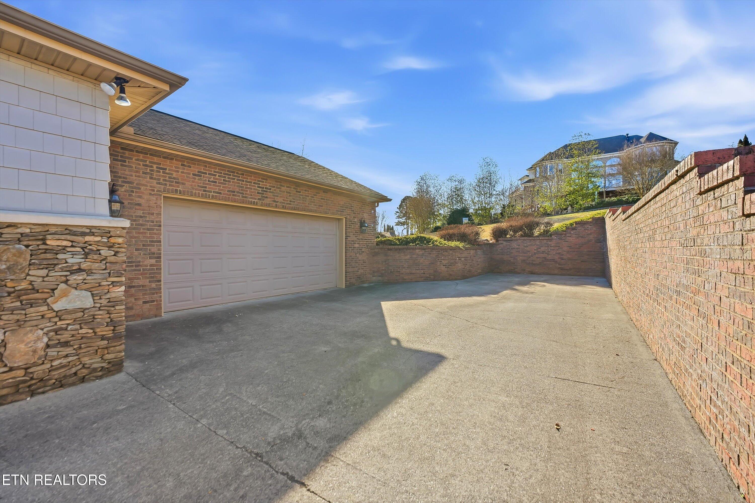 3909 Logans Landing Circle, Louisville, TN - Fort Loudoun and Tellico Lake Real Estate - Image# 10