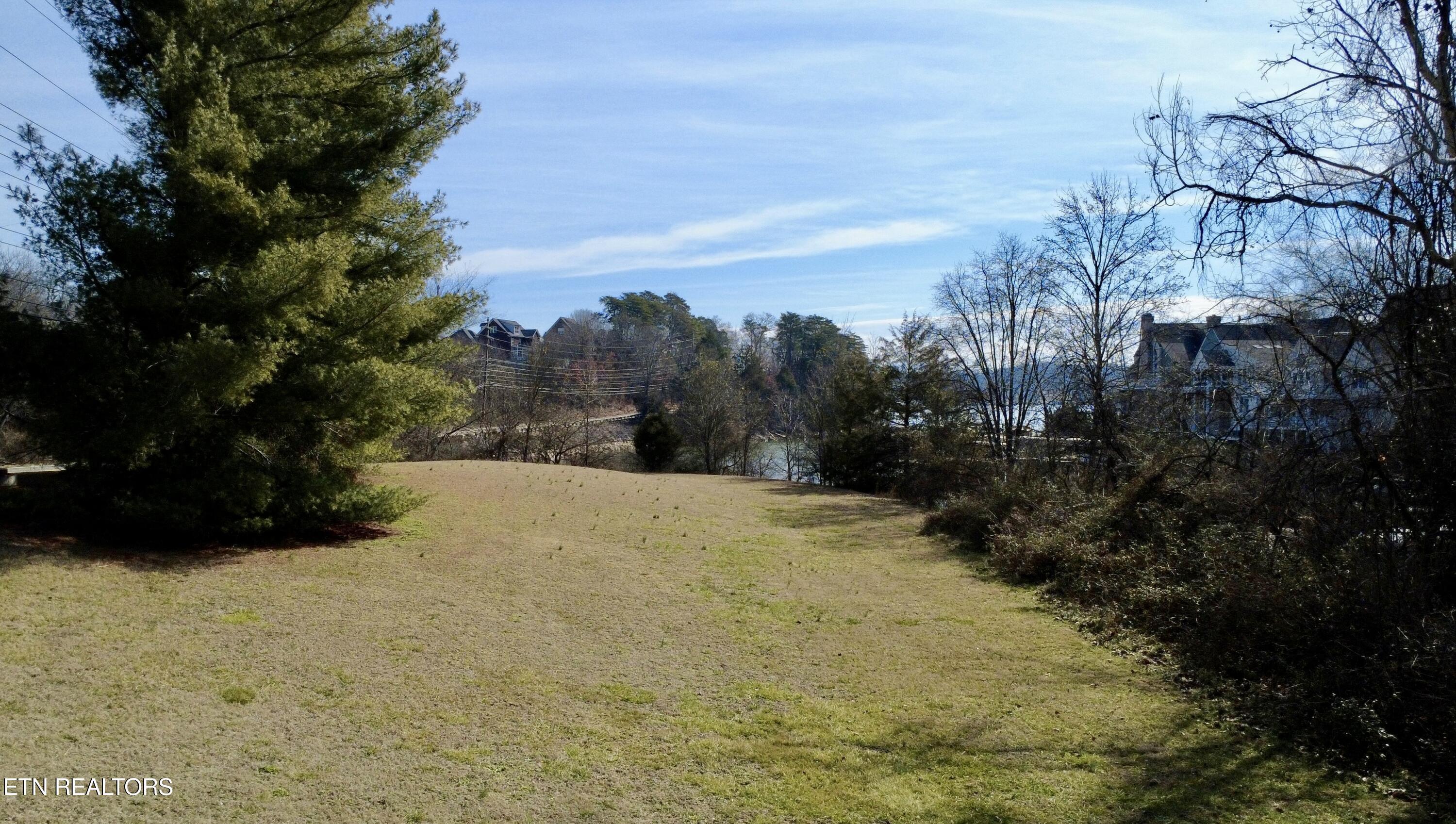 S. Northshore Drive Drive, Knoxville, TN - Fort Loudoun and Tellico Lake Real Estate - Image# 2