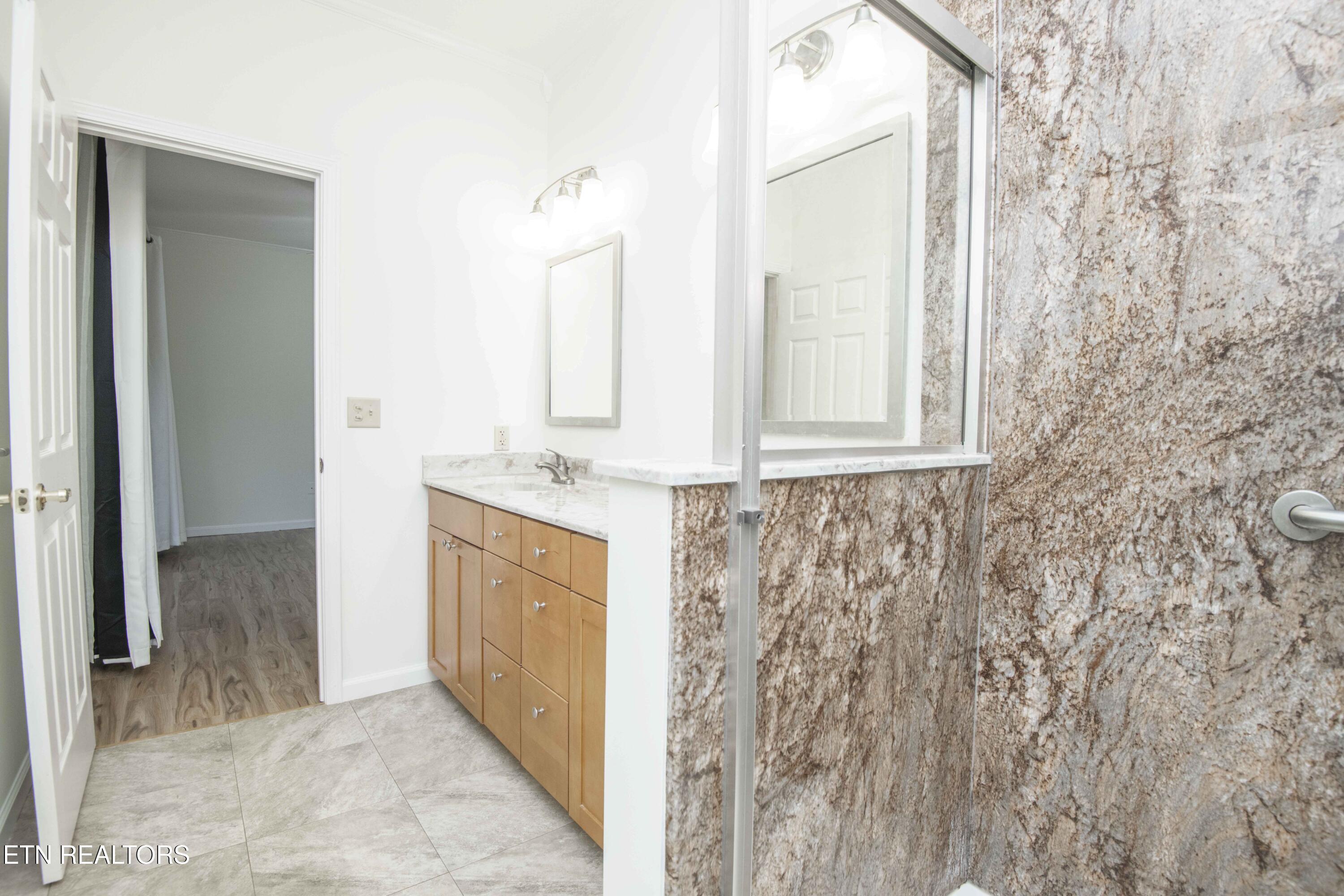 127 Kiowa Way, Loudon, TN - Fort Loudoun and Tellico Lake Real Estate - Image# 26