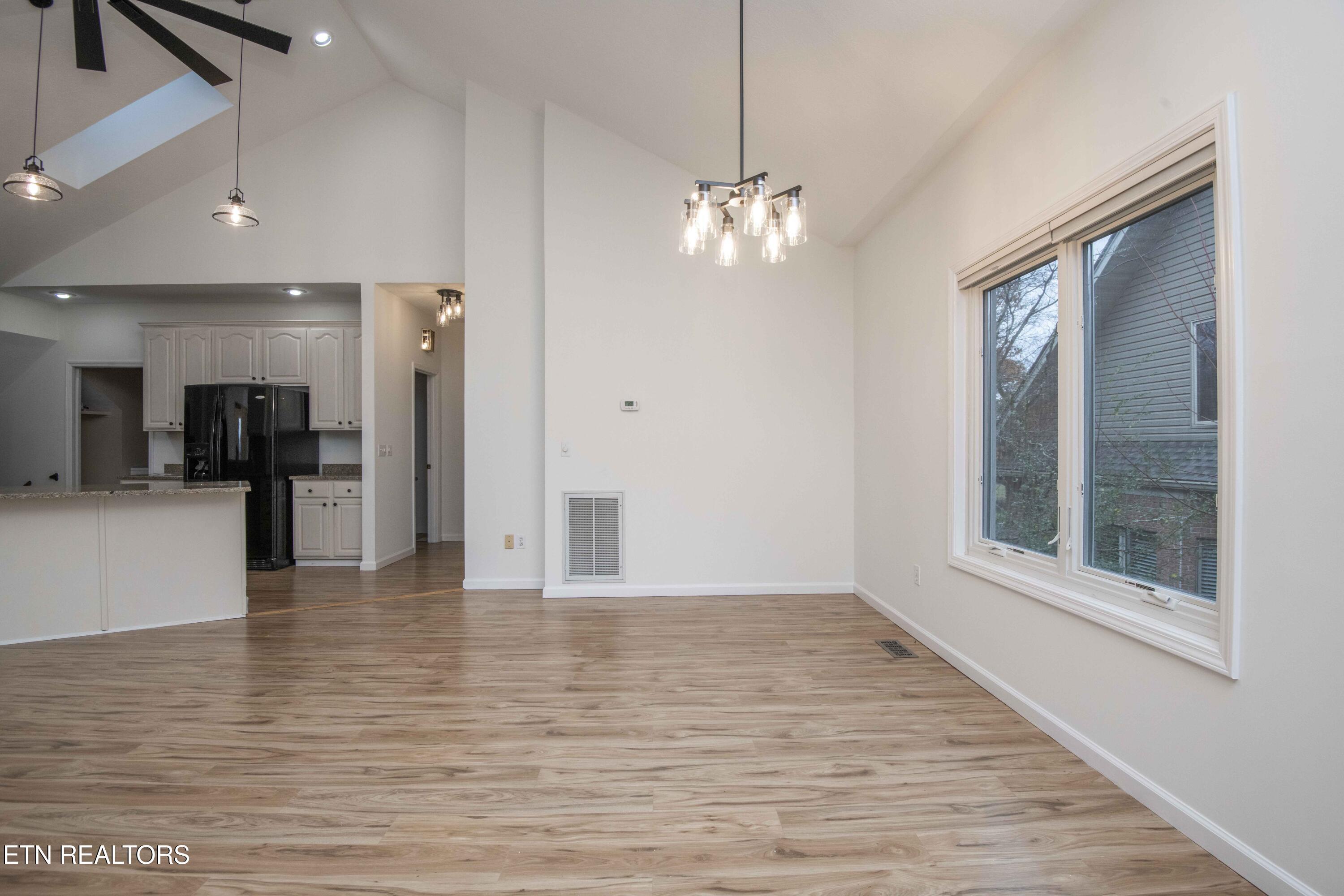 127 Kiowa Way, Loudon, TN - Fort Loudoun and Tellico Lake Real Estate - Image# 16