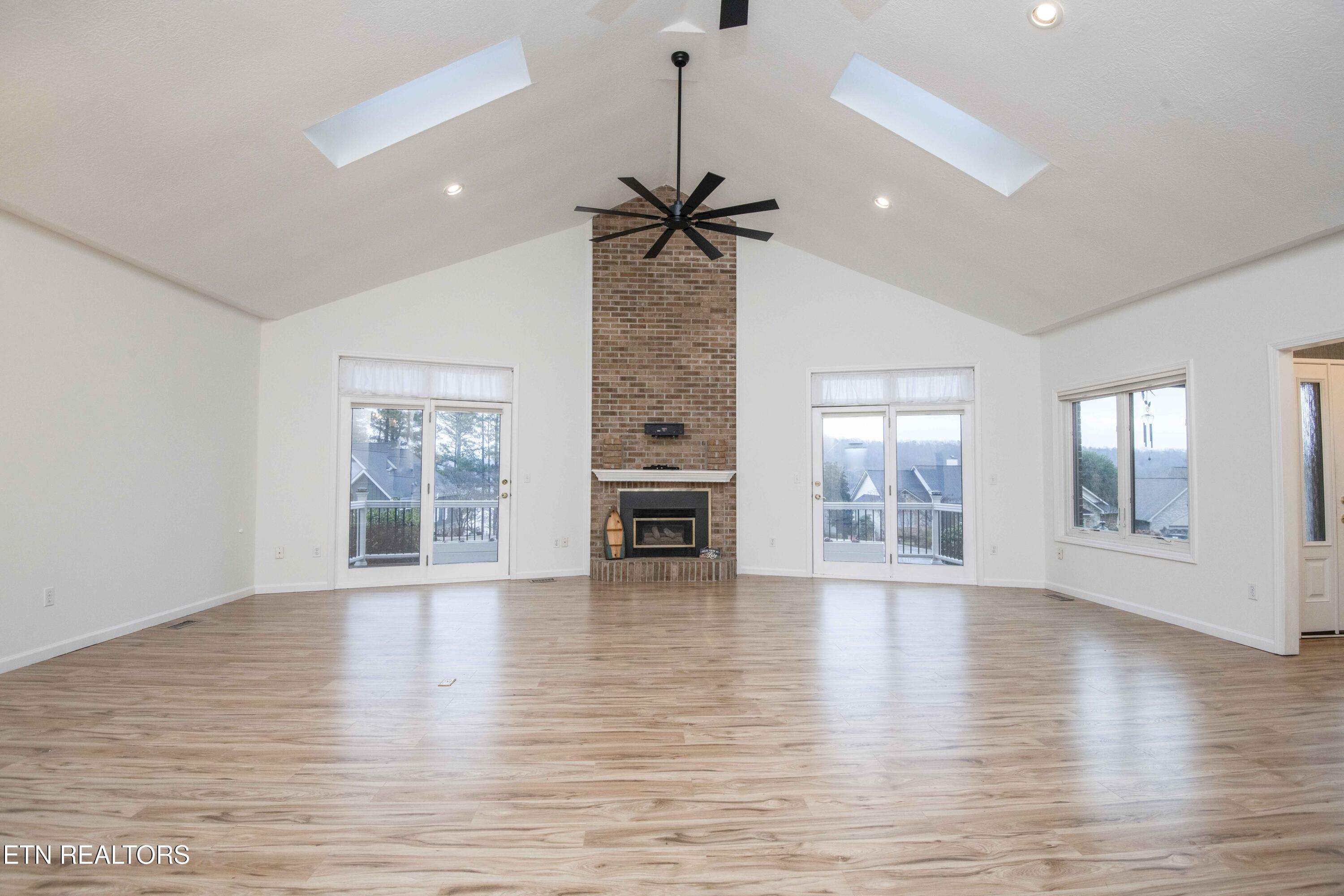 127 Kiowa Way, Loudon, TN - Fort Loudoun and Tellico Lake Real Estate - Image# 11