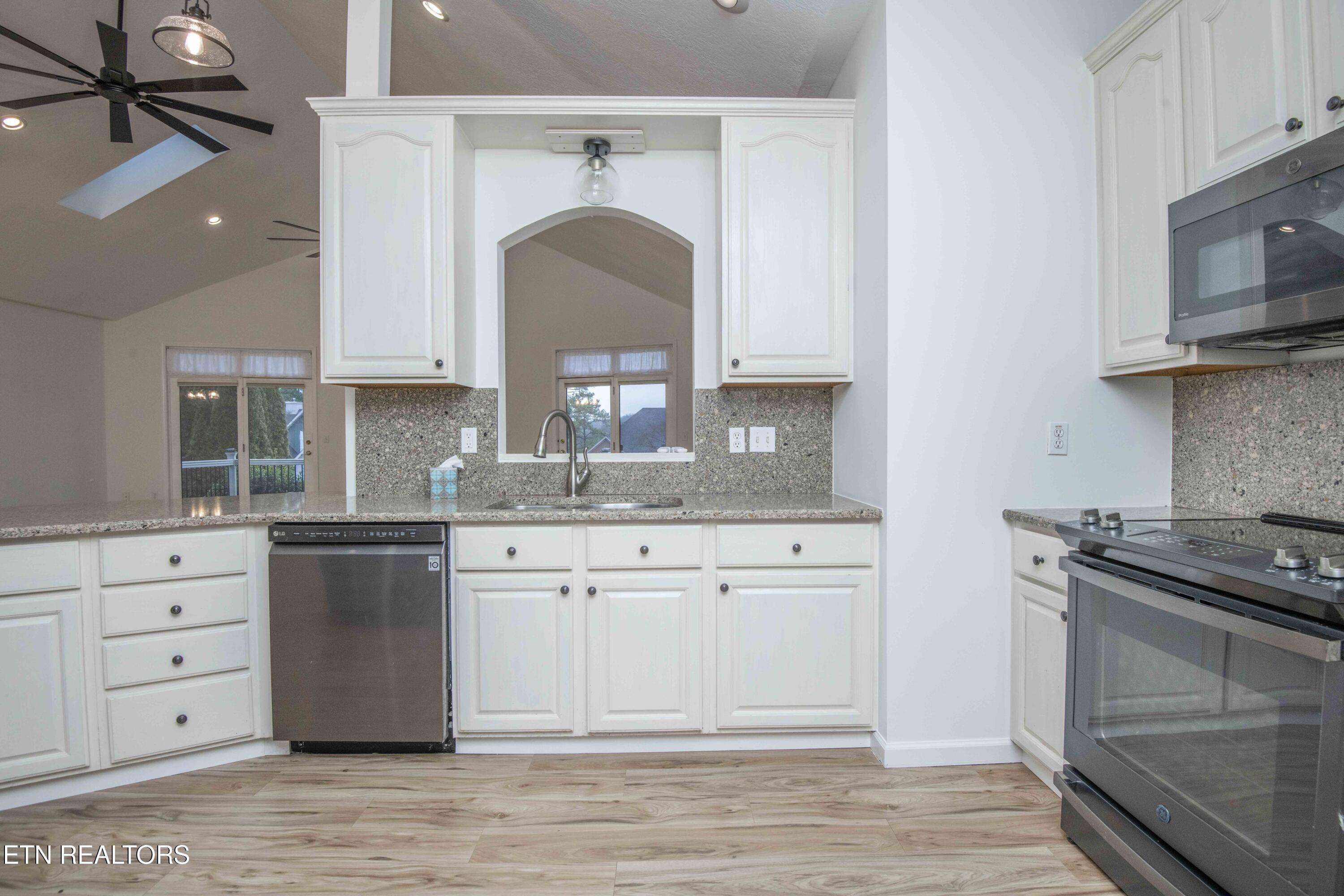 127 Kiowa Way, Loudon, TN - Fort Loudoun and Tellico Lake Real Estate - Image# 18