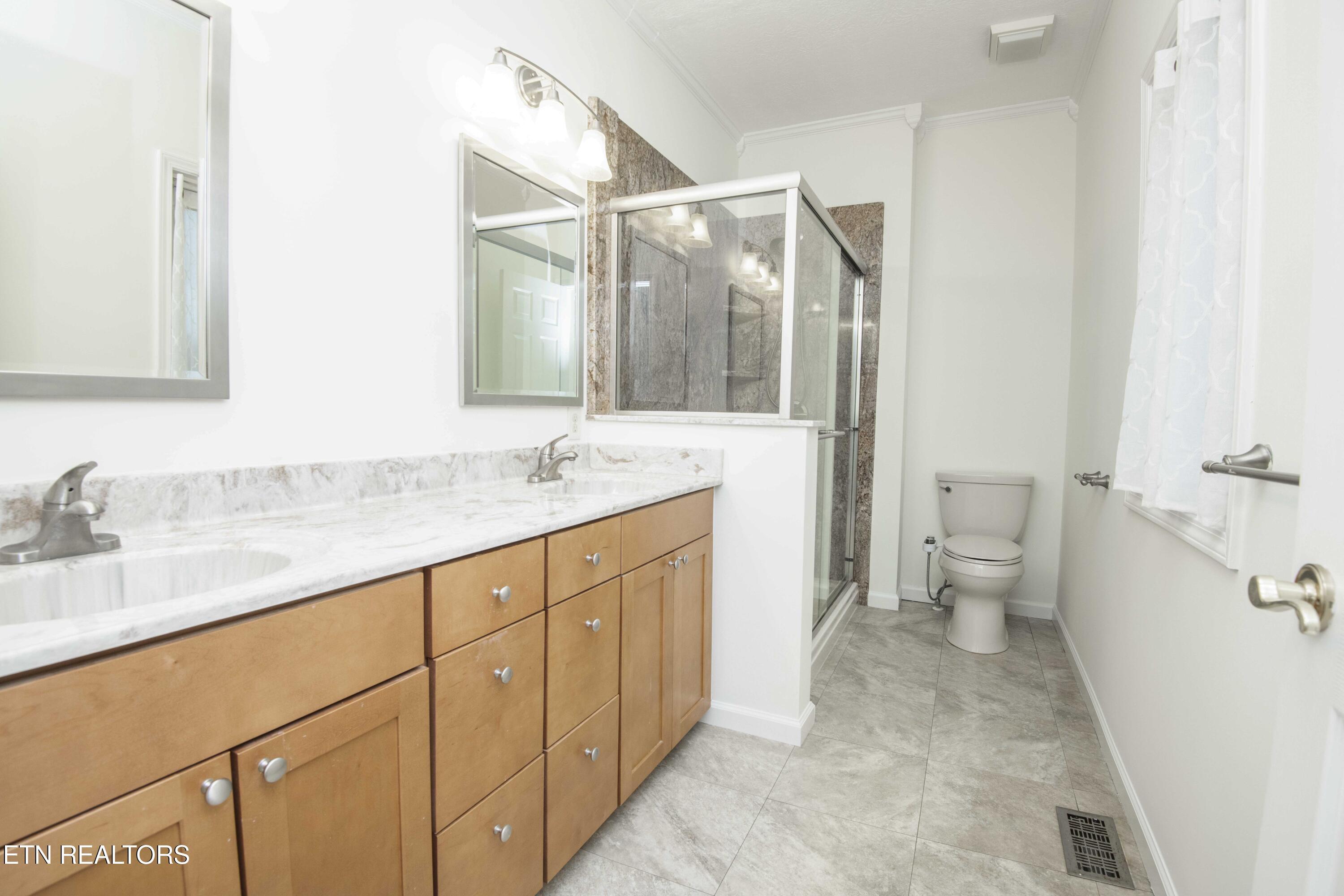 127 Kiowa Way, Loudon, TN - Fort Loudoun and Tellico Lake Real Estate - Image# 25