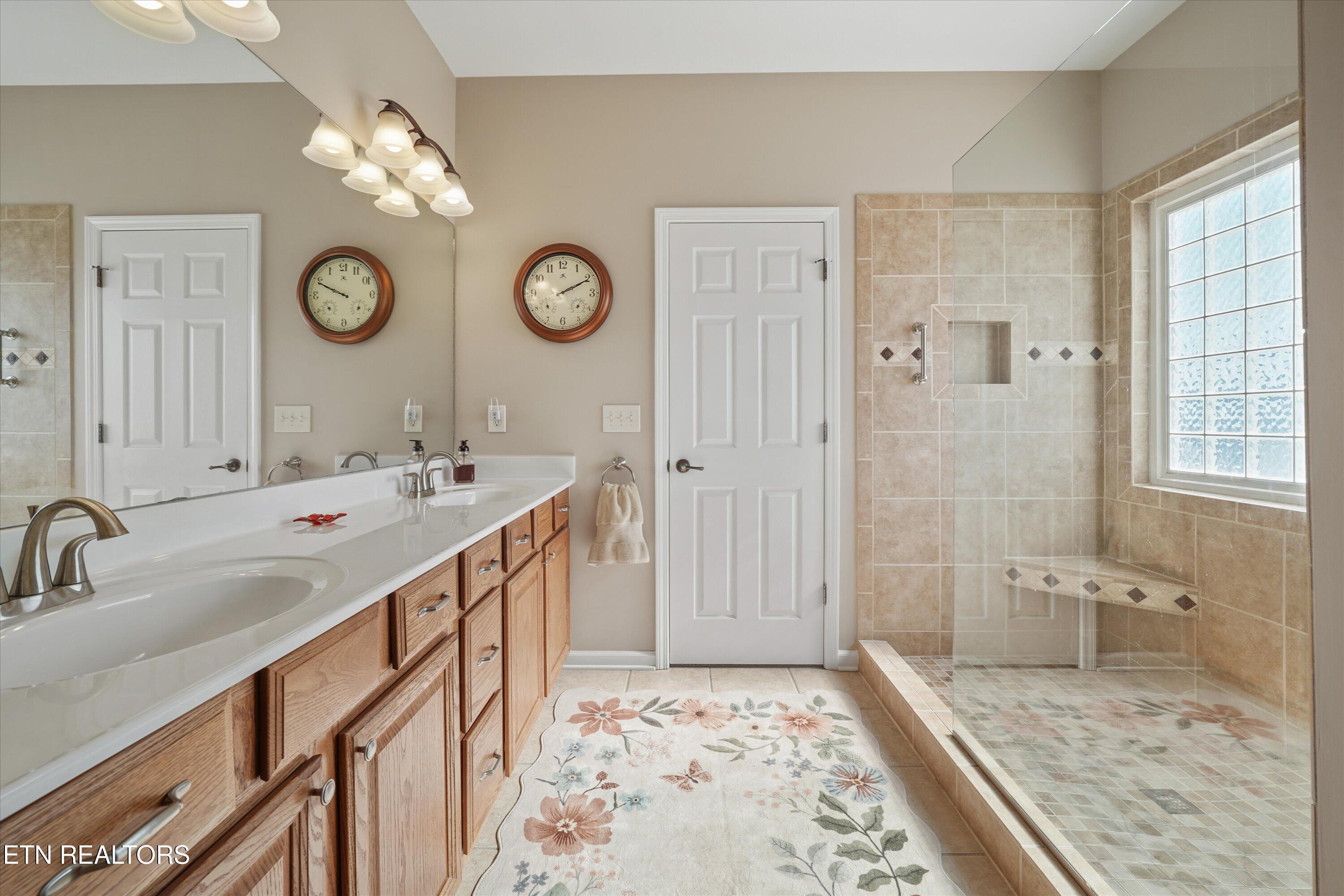 302 Chota Landing Trce, Loudon, TN - Fort Loudoun and Tellico Lake Real Estate - Image# 32