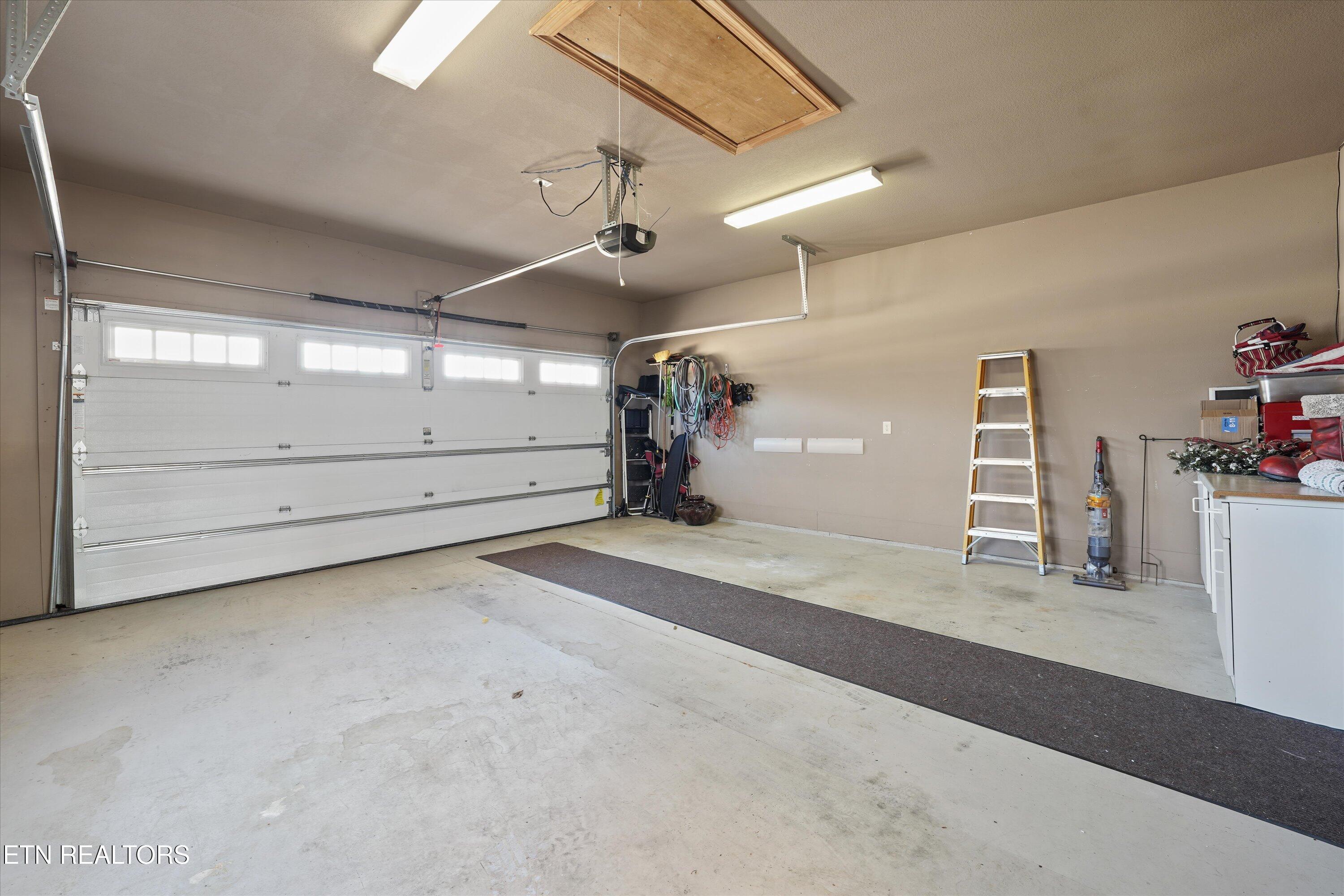 302 Chota Landing Trce, Loudon, TN - Fort Loudoun and Tellico Lake Real Estate - Image# 47