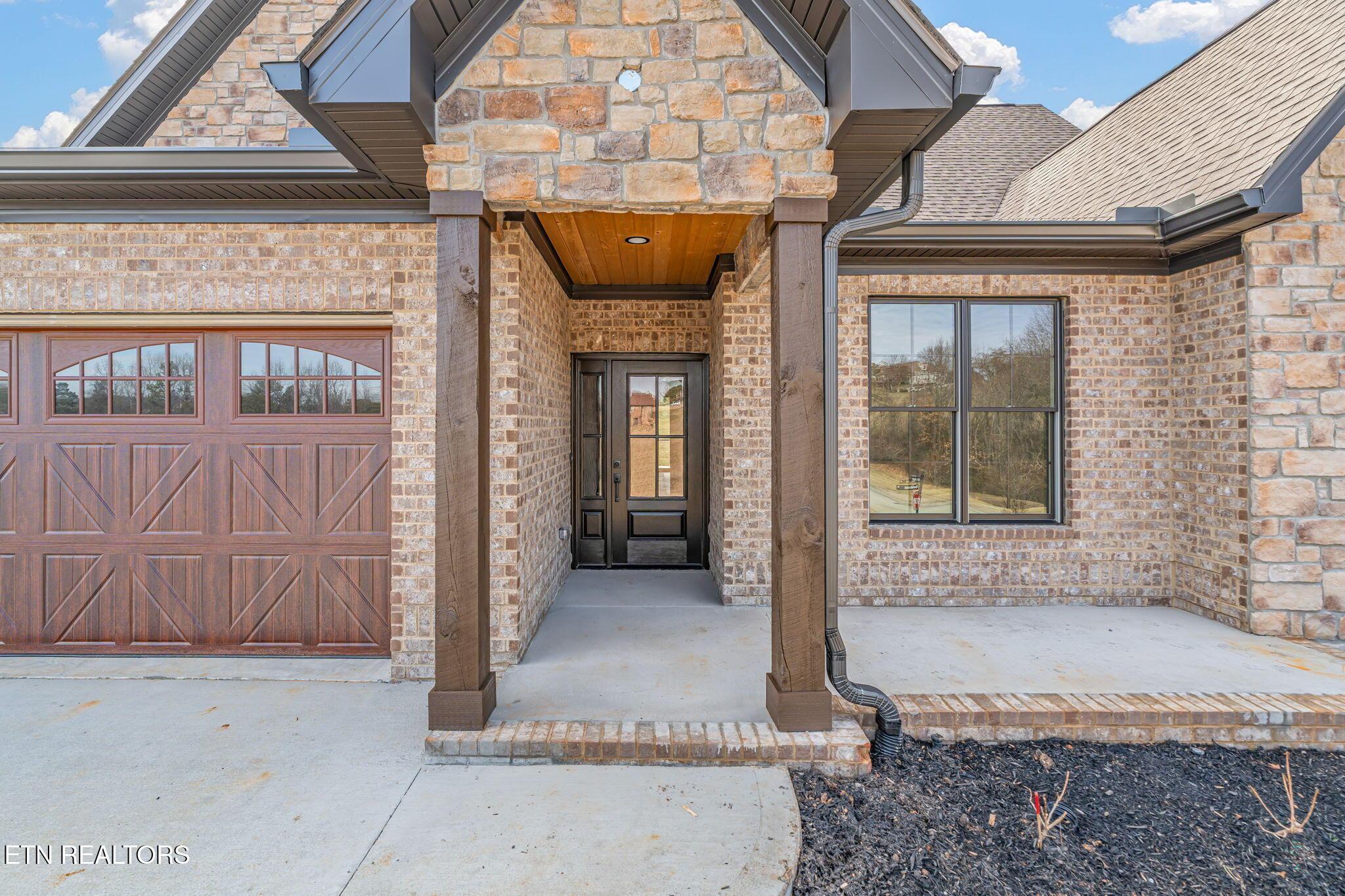 200 Goldcrest Drive, Vonore, TN - Fort Loudoun and Tellico Lake Real Estate - Image# 2