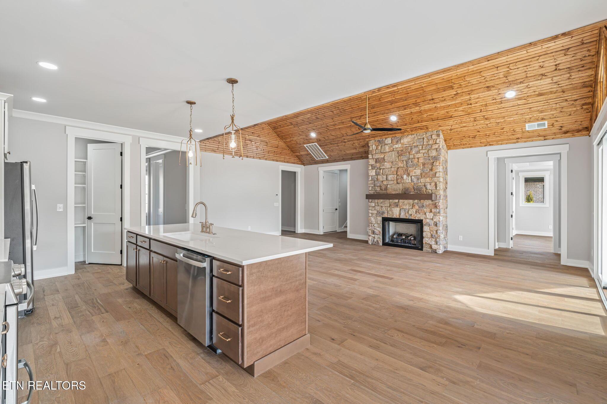 200 Goldcrest Drive, Vonore, TN - Fort Loudoun and Tellico Lake Real Estate - Image# 14