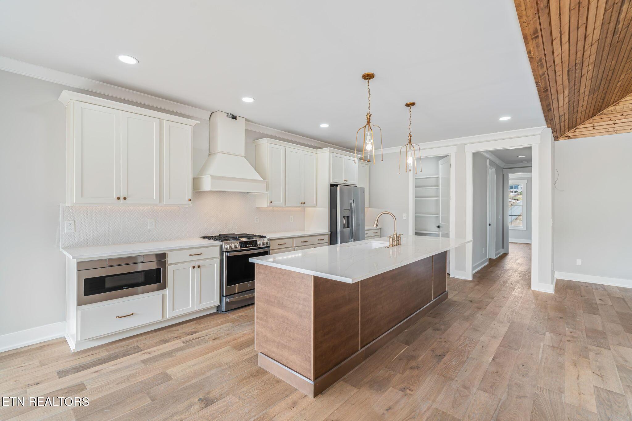 200 Goldcrest Drive, Vonore, TN - Fort Loudoun and Tellico Lake Real Estate - Image# 16