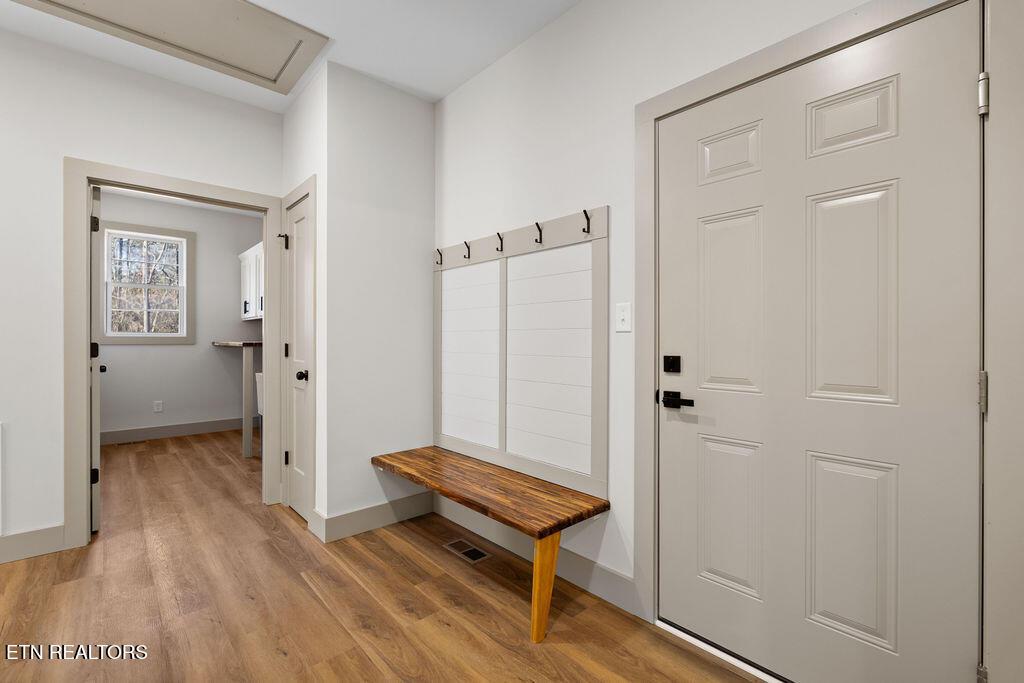 330 Falcon Tr, Vonore, TN - Fort Loudoun and Tellico Lake Real Estate - Image# 27