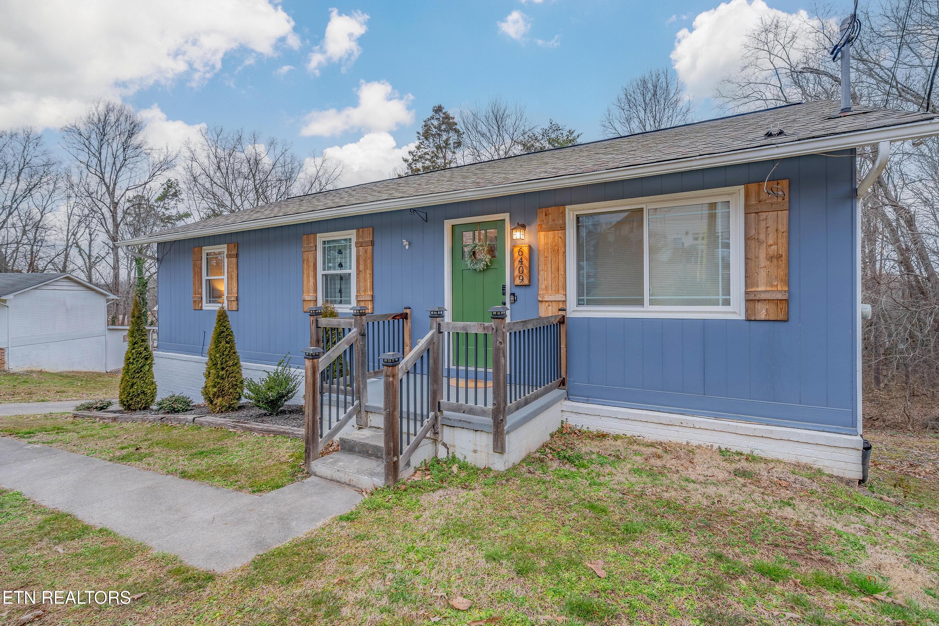 6409 NW Tewksbury Drive, Knoxville, TN - Fort Loudoun and Tellico Lake Real Estate - Image# 2