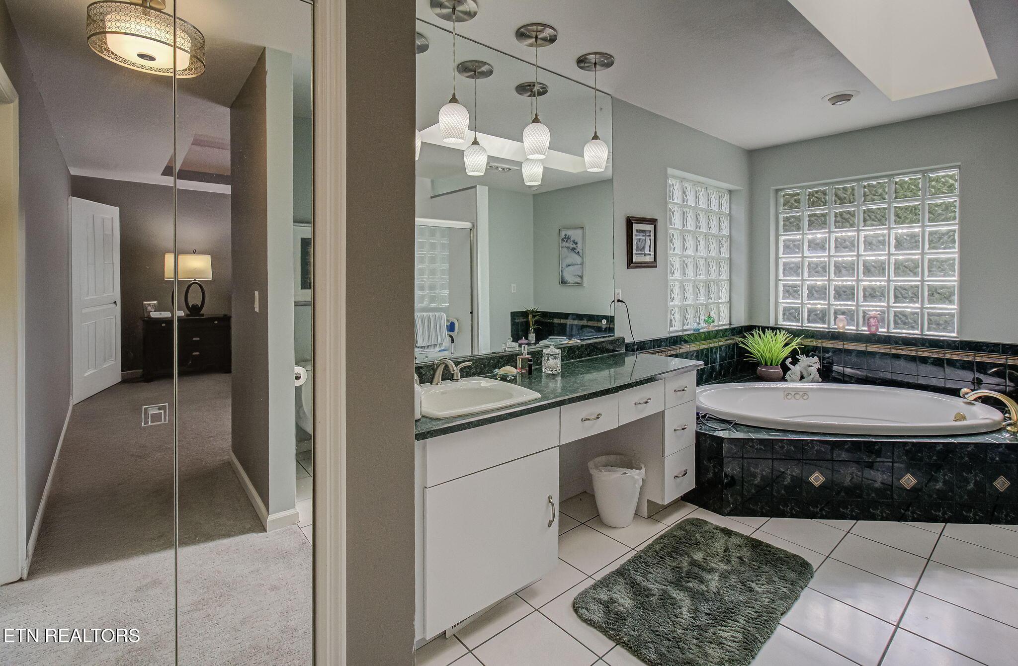 255 Chatuga Way, Loudon, TN - Fort Loudoun and Tellico Lake Real Estate - Image# 17