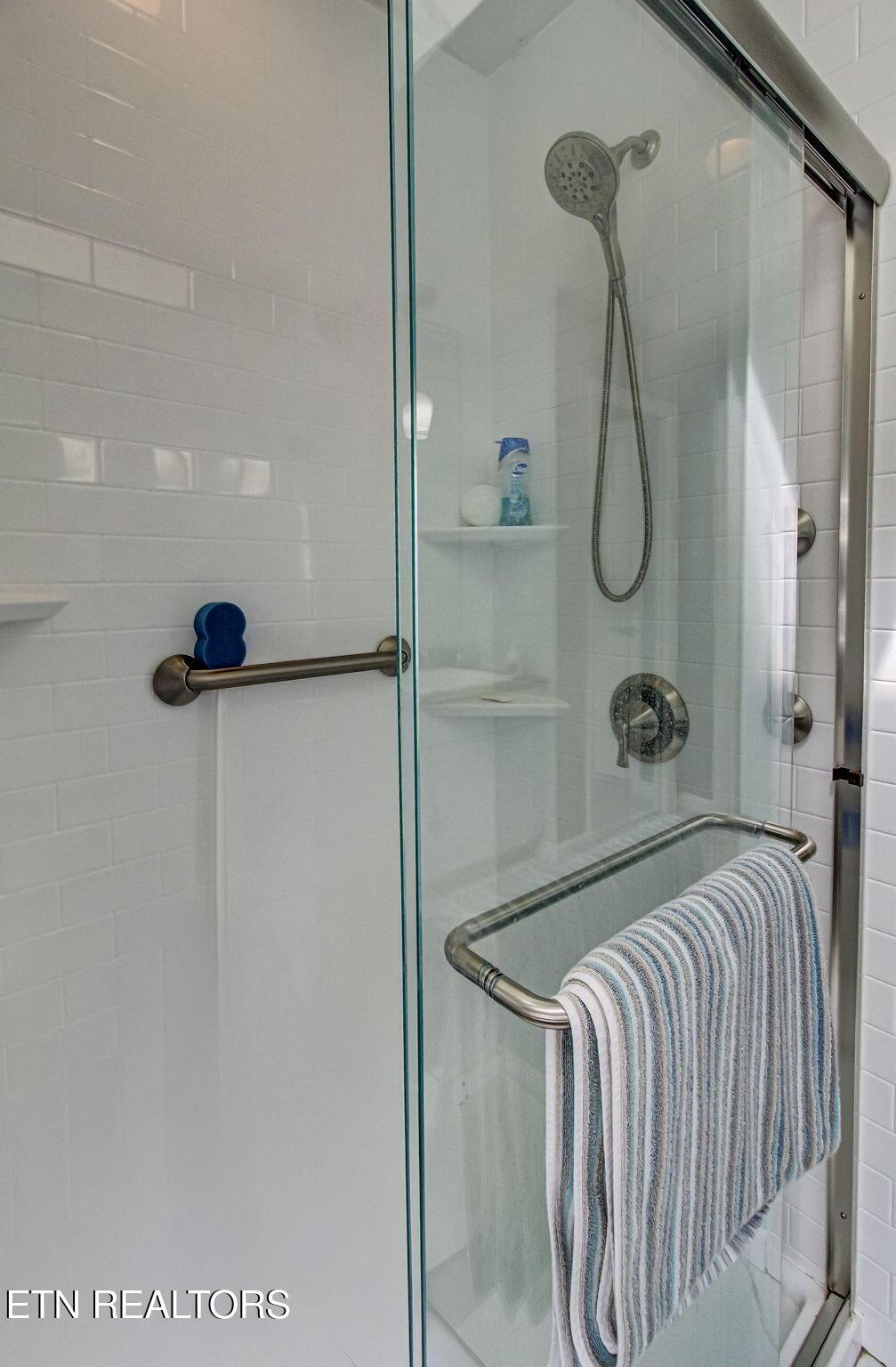 255 Chatuga Way, Loudon, TN - Fort Loudoun and Tellico Lake Real Estate - Image# 18