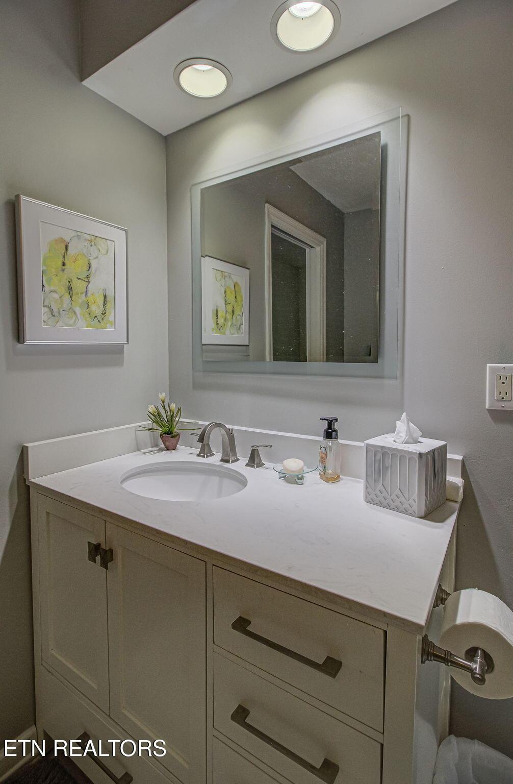 255 Chatuga Way, Loudon, TN - Fort Loudoun and Tellico Lake Real Estate - Image# 24