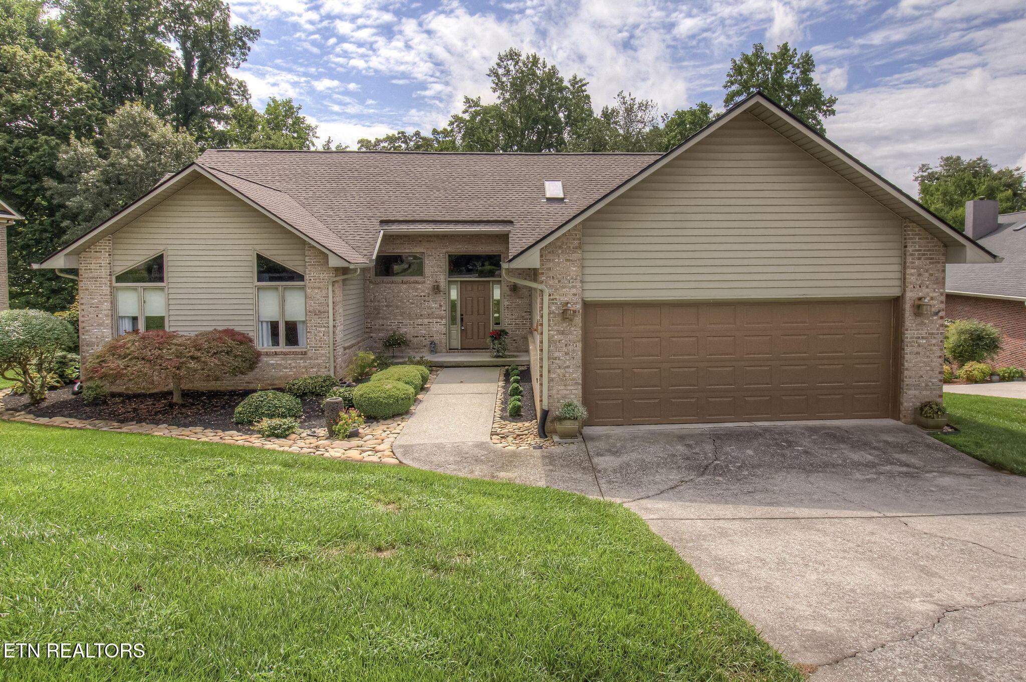 255 Chatuga Way, Loudon, TN - Fort Loudoun and Tellico Lake Real Estate - Image# 1