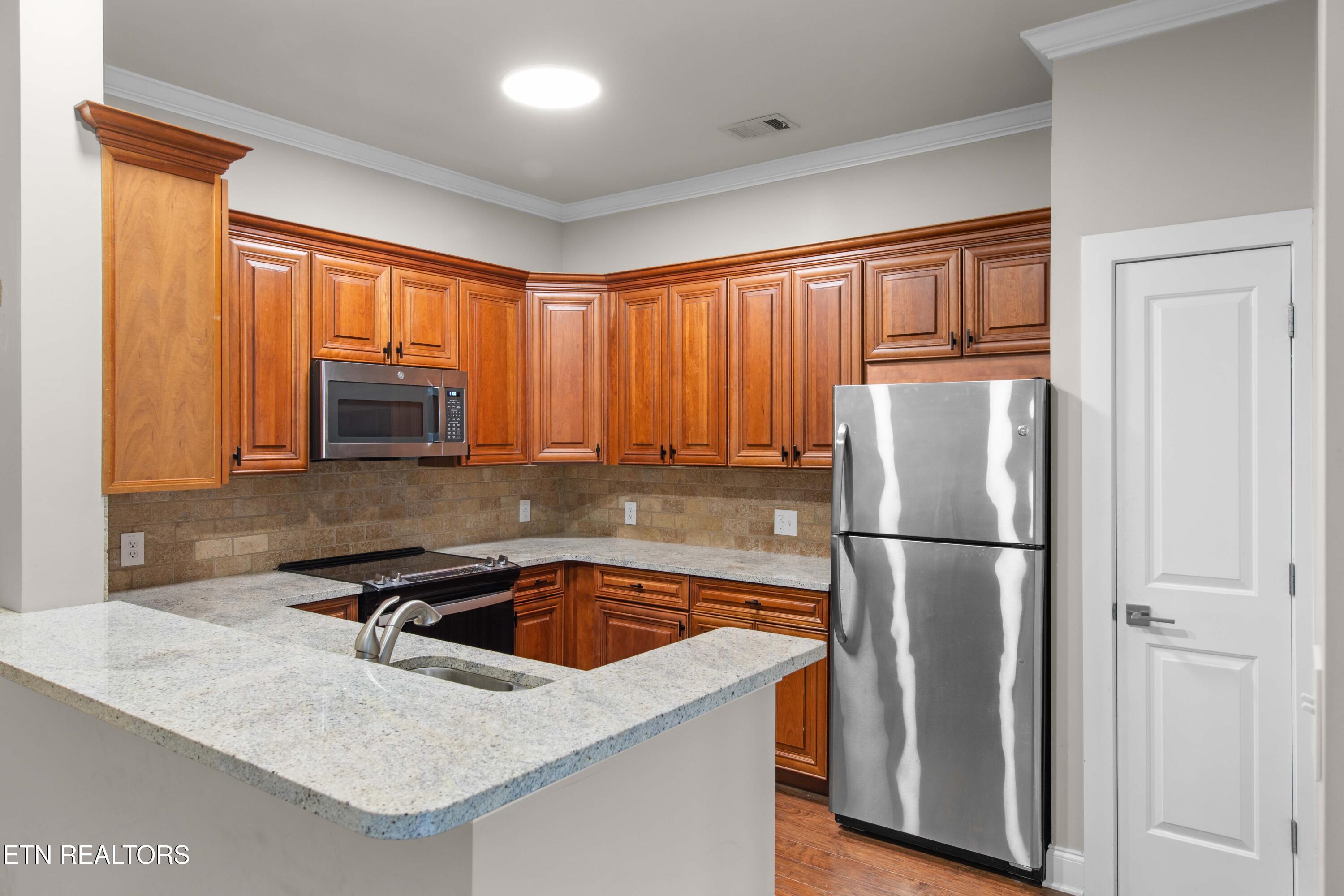 445 W Blount Ave, Knoxville, TN - Fort Loudoun and Tellico Lake Real Estate - Image# 5