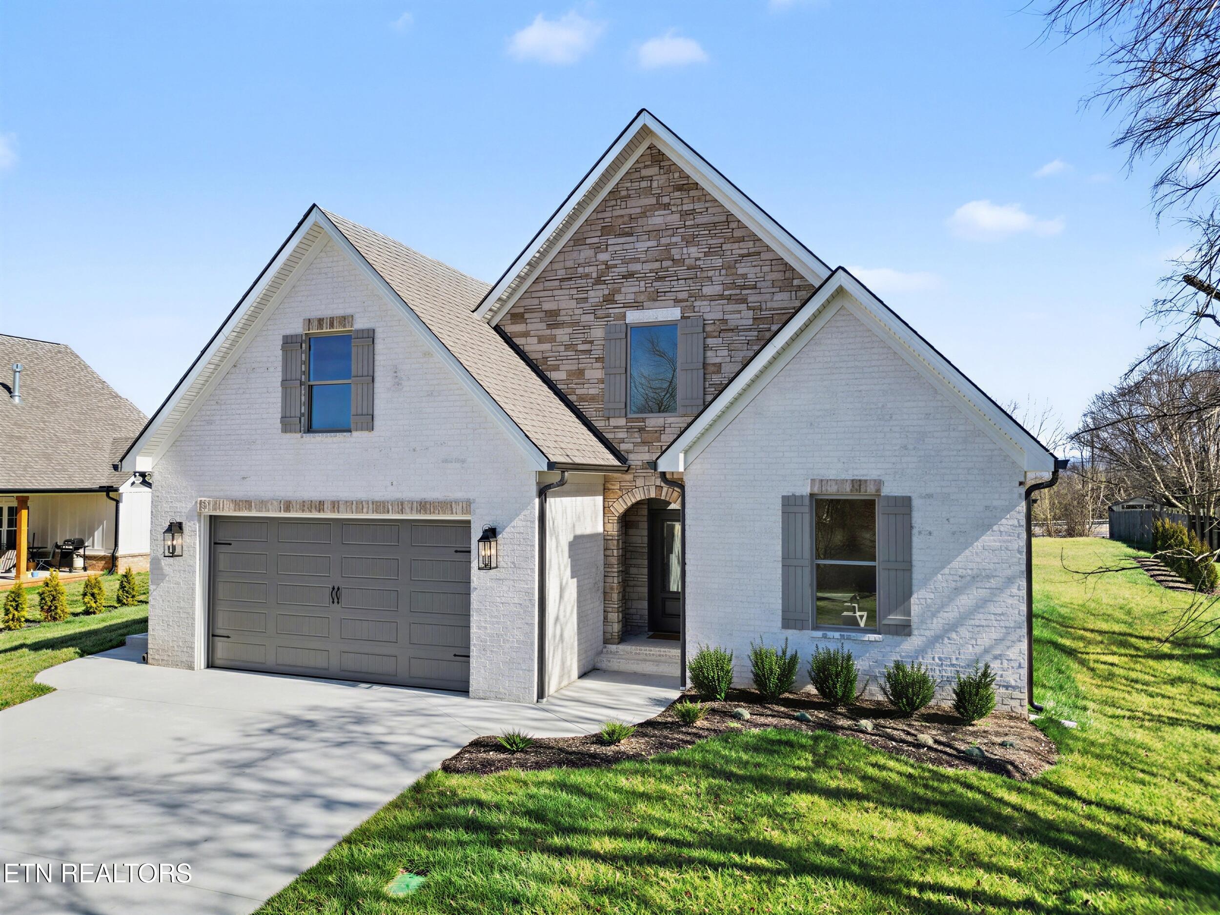 2030 Cherokee Drive, Maryville, TN - Fort Loudoun and Tellico Lake Real Estate - Image# 2