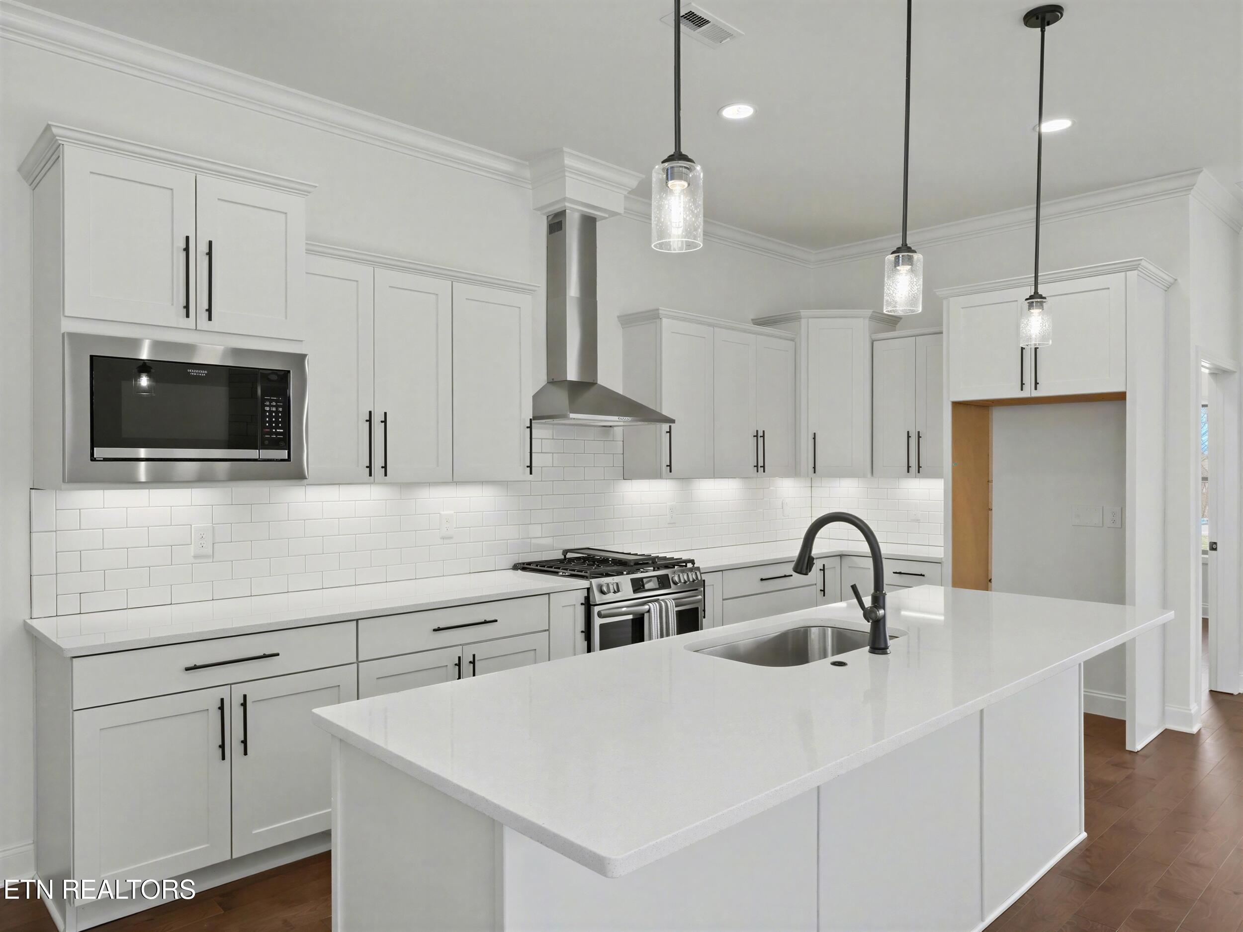 2030 Cherokee Drive, Maryville, TN - Fort Loudoun and Tellico Lake Real Estate - Image# 10