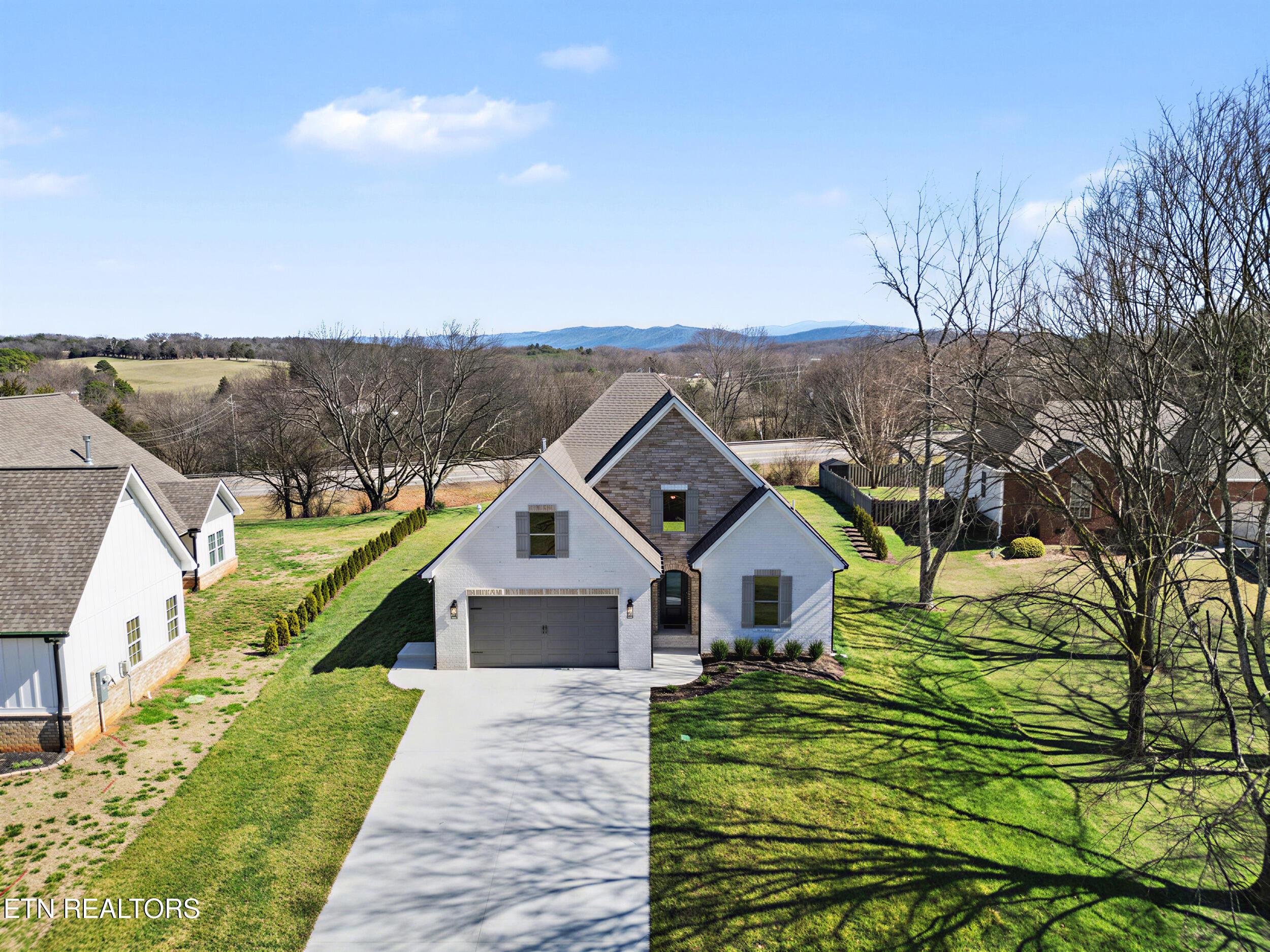 2030 Cherokee Drive, Maryville, TN - Fort Loudoun and Tellico Lake Real Estate - Image# 3