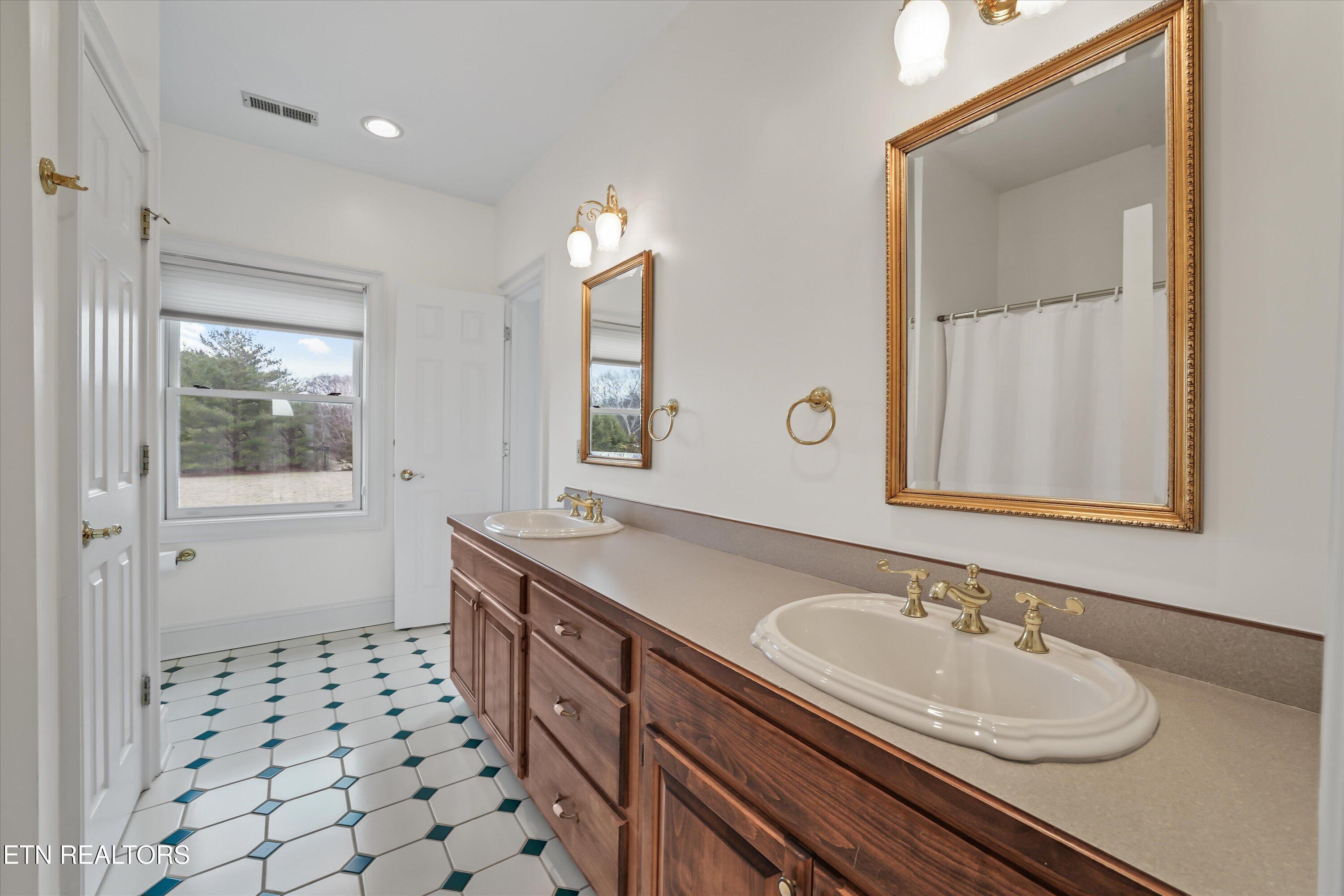 Fort Loudoun and Tellico Lake Real Estate - Image# 42