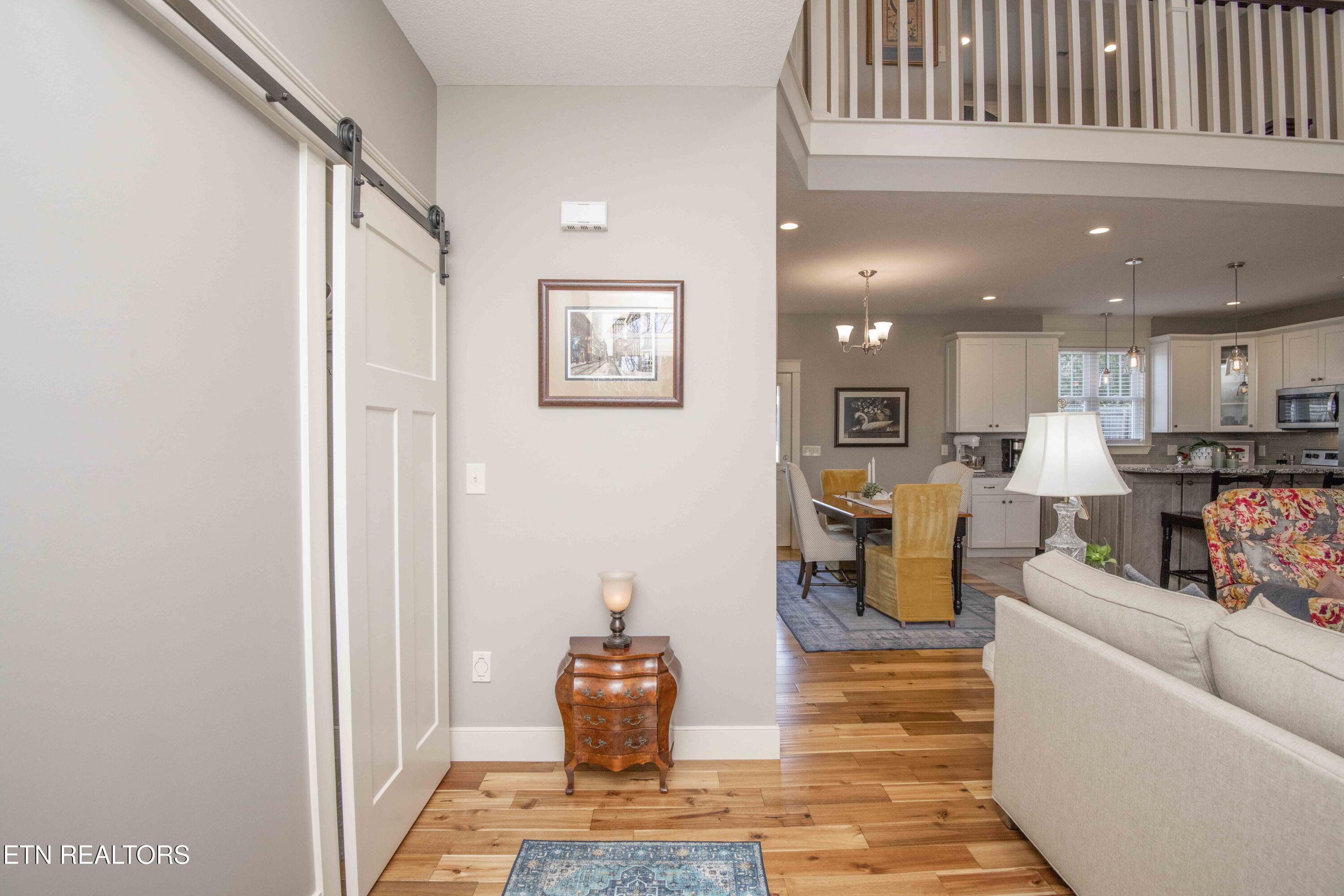 323 Lakeview Cove Drive, Loudon, TN - Fort Loudoun and Tellico Lake Real Estate - Image# 3