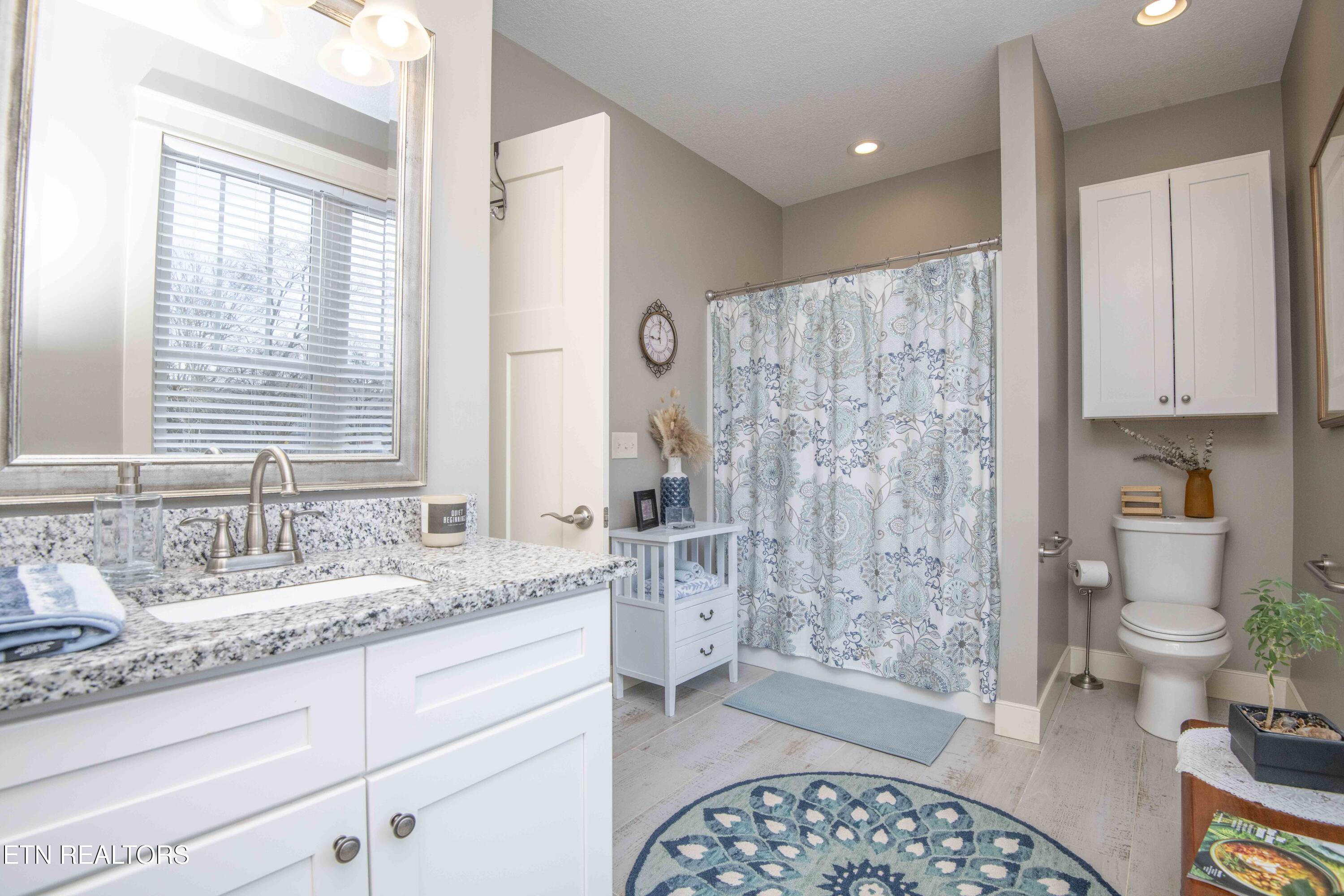 323 Lakeview Cove Drive, Loudon, TN - Fort Loudoun and Tellico Lake Real Estate - Image# 25