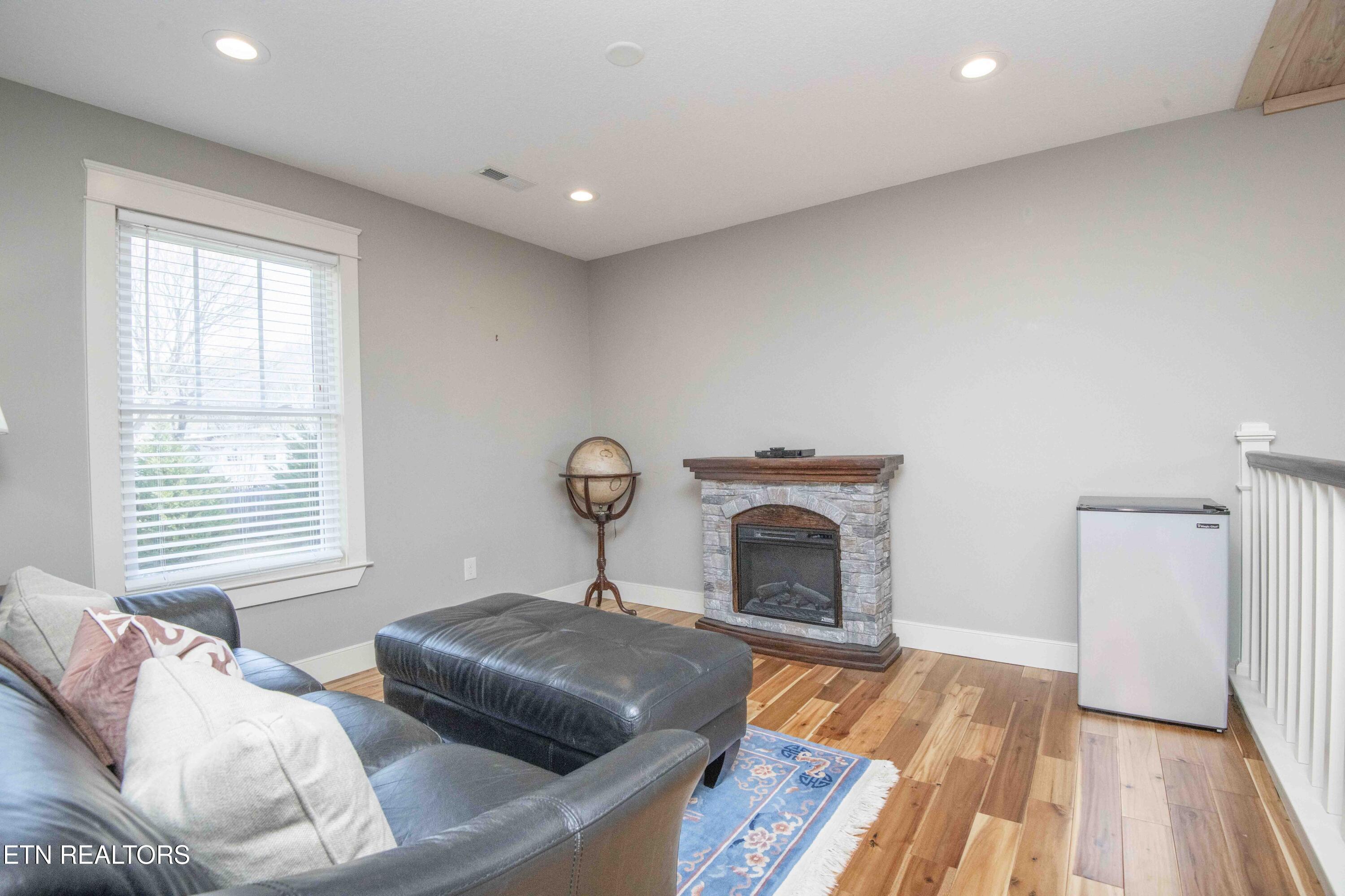 323 Lakeview Cove Drive, Loudon, TN - Fort Loudoun and Tellico Lake Real Estate - Image# 39