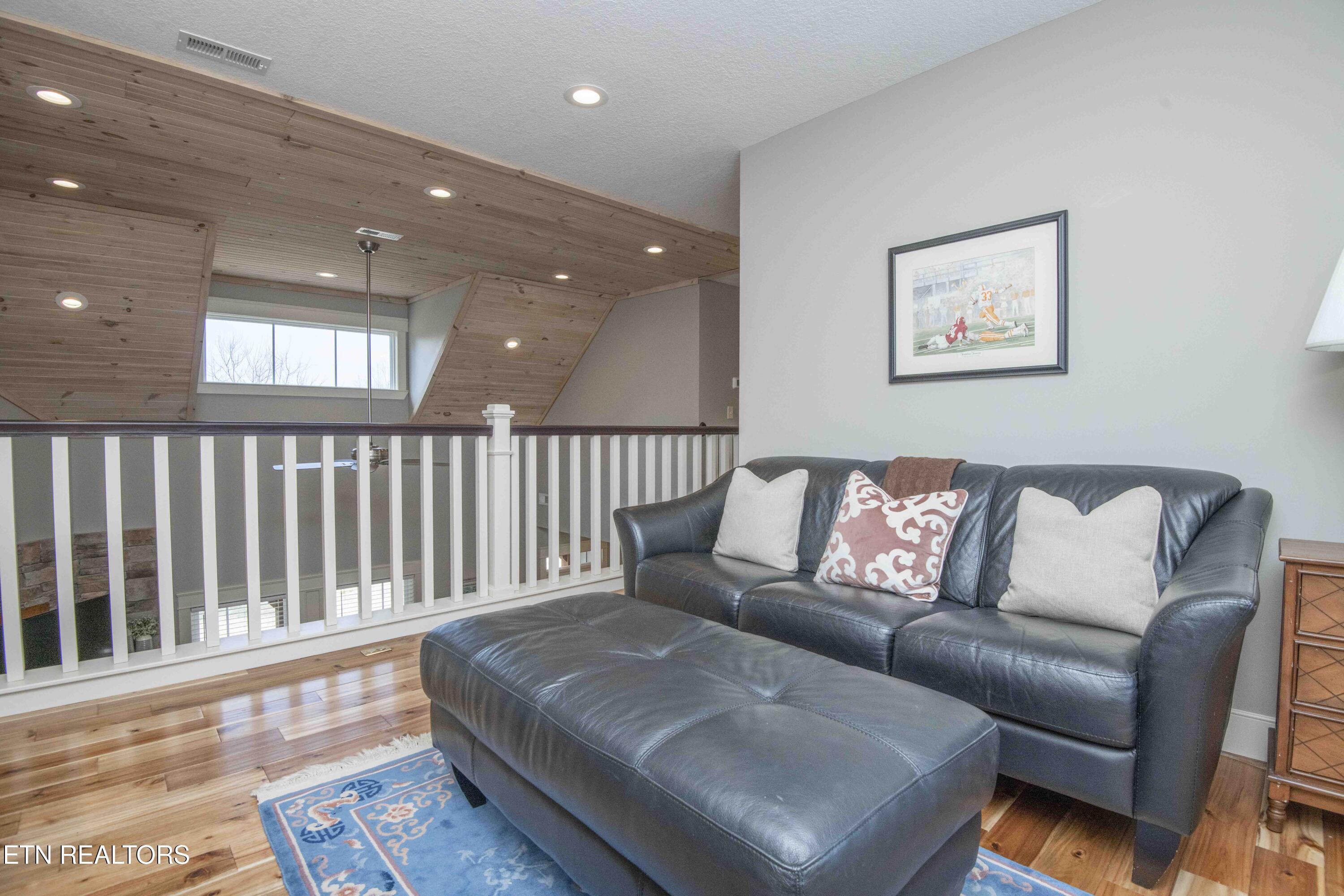 323 Lakeview Cove Drive, Loudon, TN - Fort Loudoun and Tellico Lake Real Estate - Image# 41