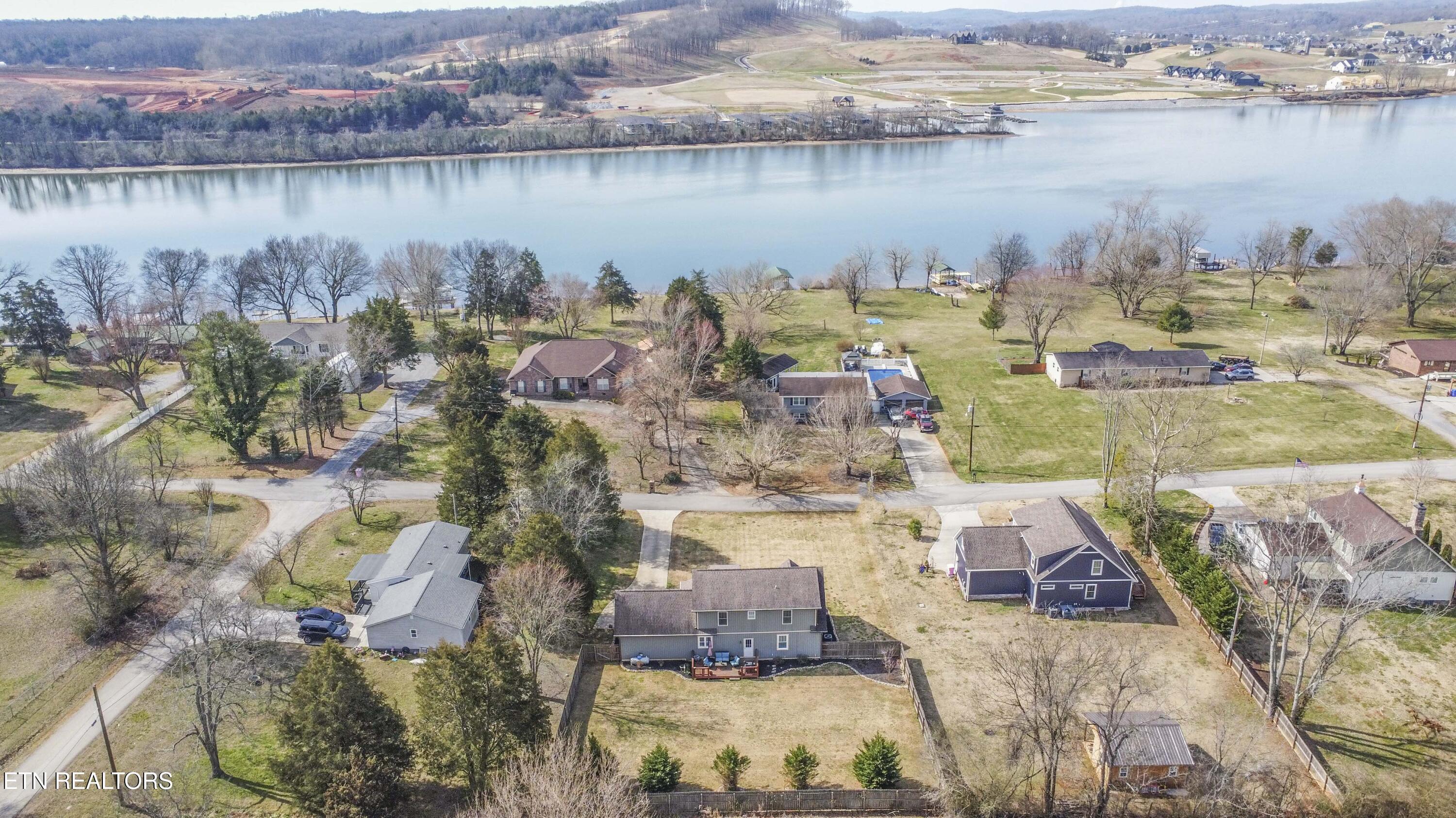 323 Lakeview Cove Drive, Loudon, TN - Fort Loudoun and Tellico Lake Real Estate - Image# 54