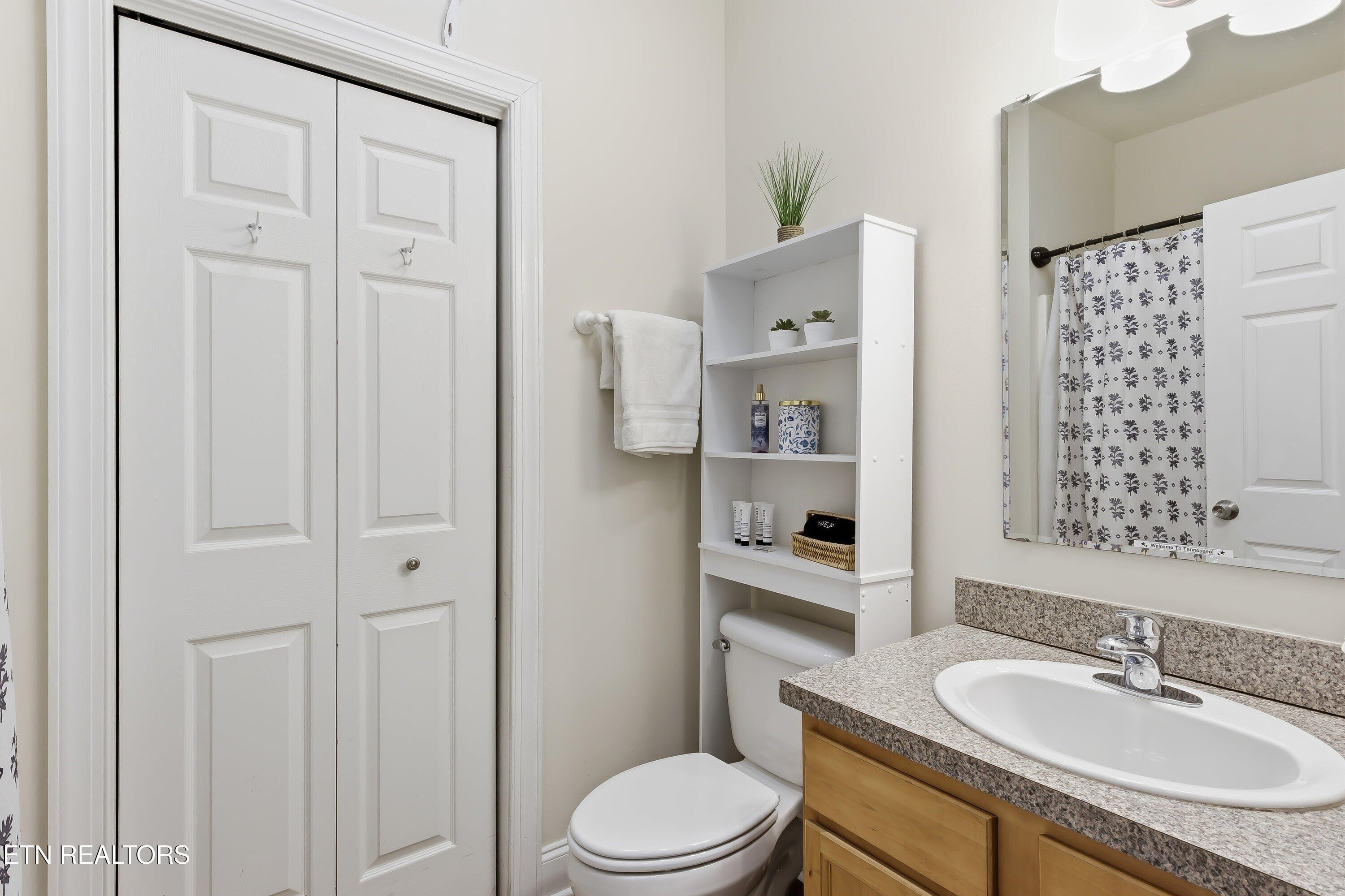 210 Wahuhu Lane, Loudon, TN - Fort Loudoun and Tellico Lake Real Estate - Image# 6