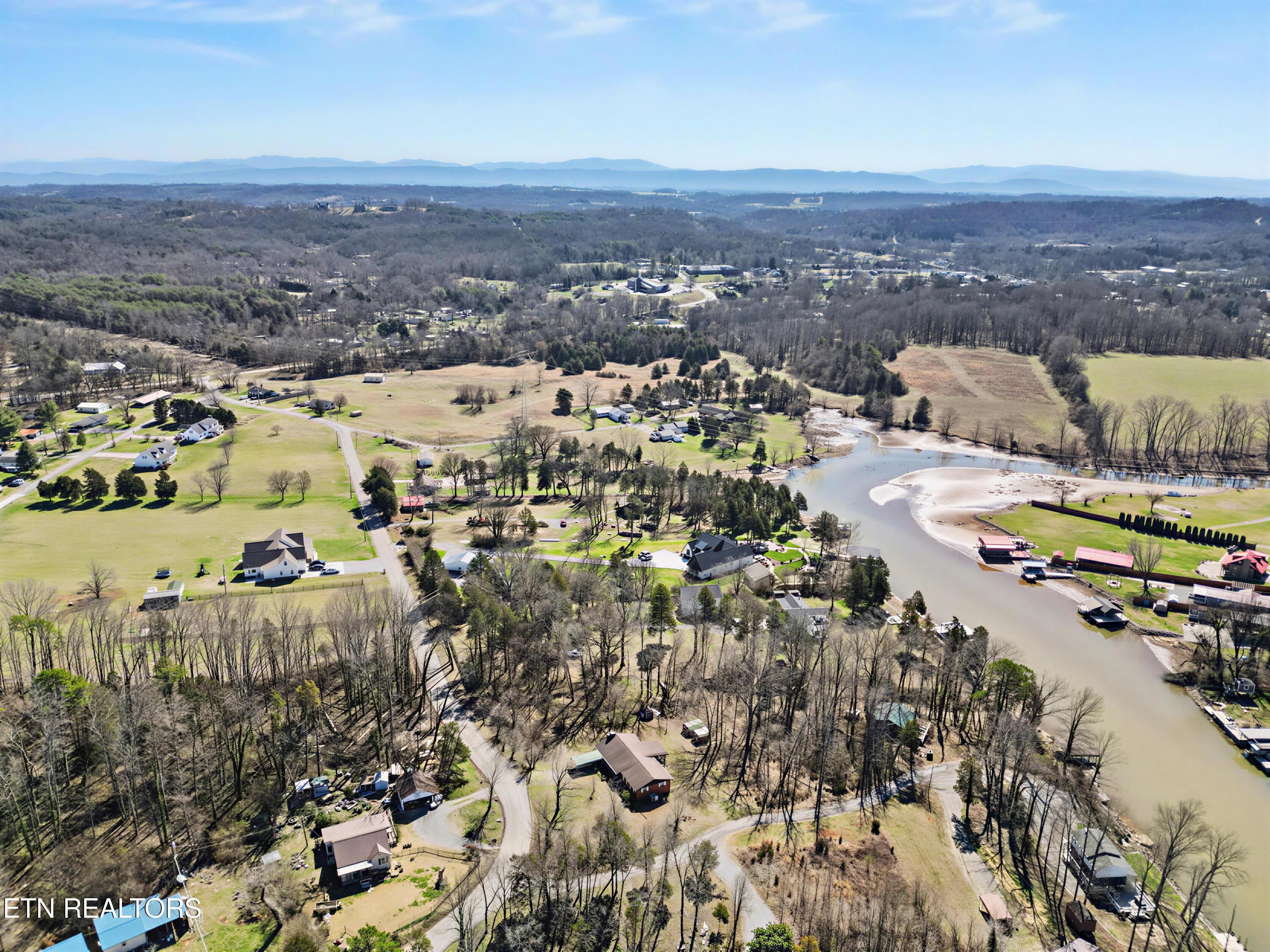165 Cedar Crest Lane, Friendsville, TN - Fort Loudoun and Tellico Lake Real Estate - Image# 39