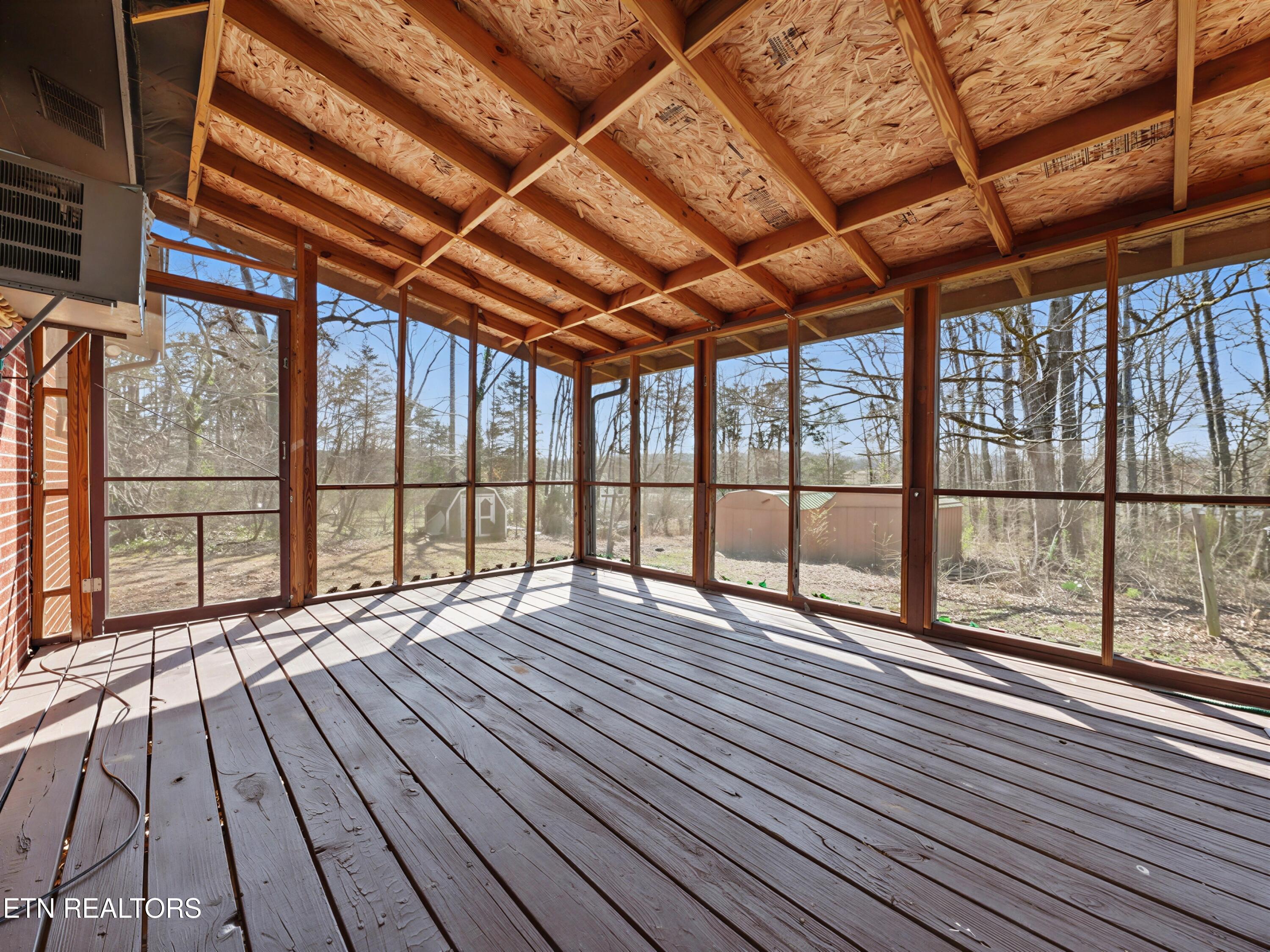 165 Cedar Crest Lane, Friendsville, TN - Fort Loudoun and Tellico Lake Real Estate - Image# 30