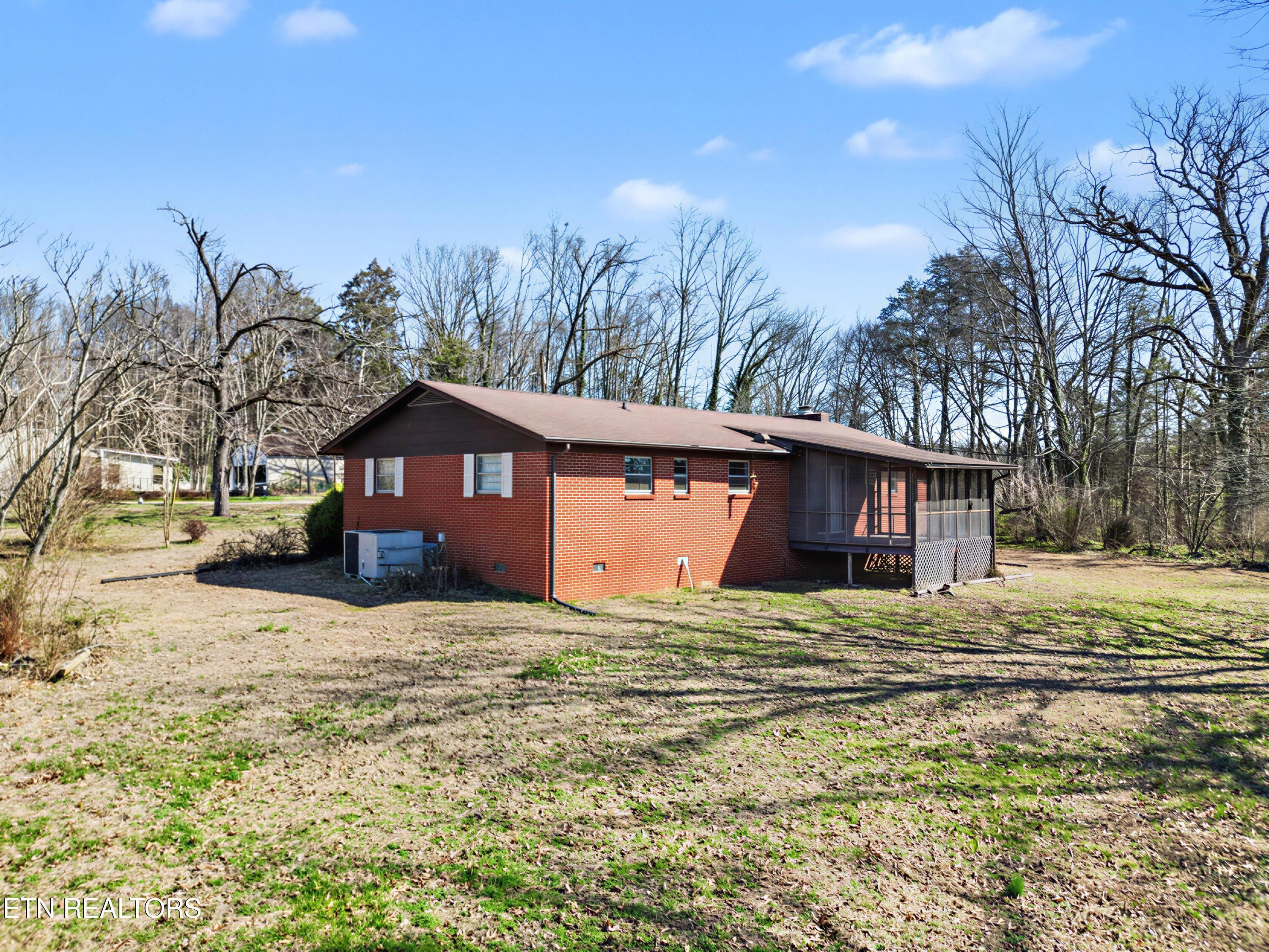 165 Cedar Crest Lane, Friendsville, TN - Fort Loudoun and Tellico Lake Real Estate - Image# 10