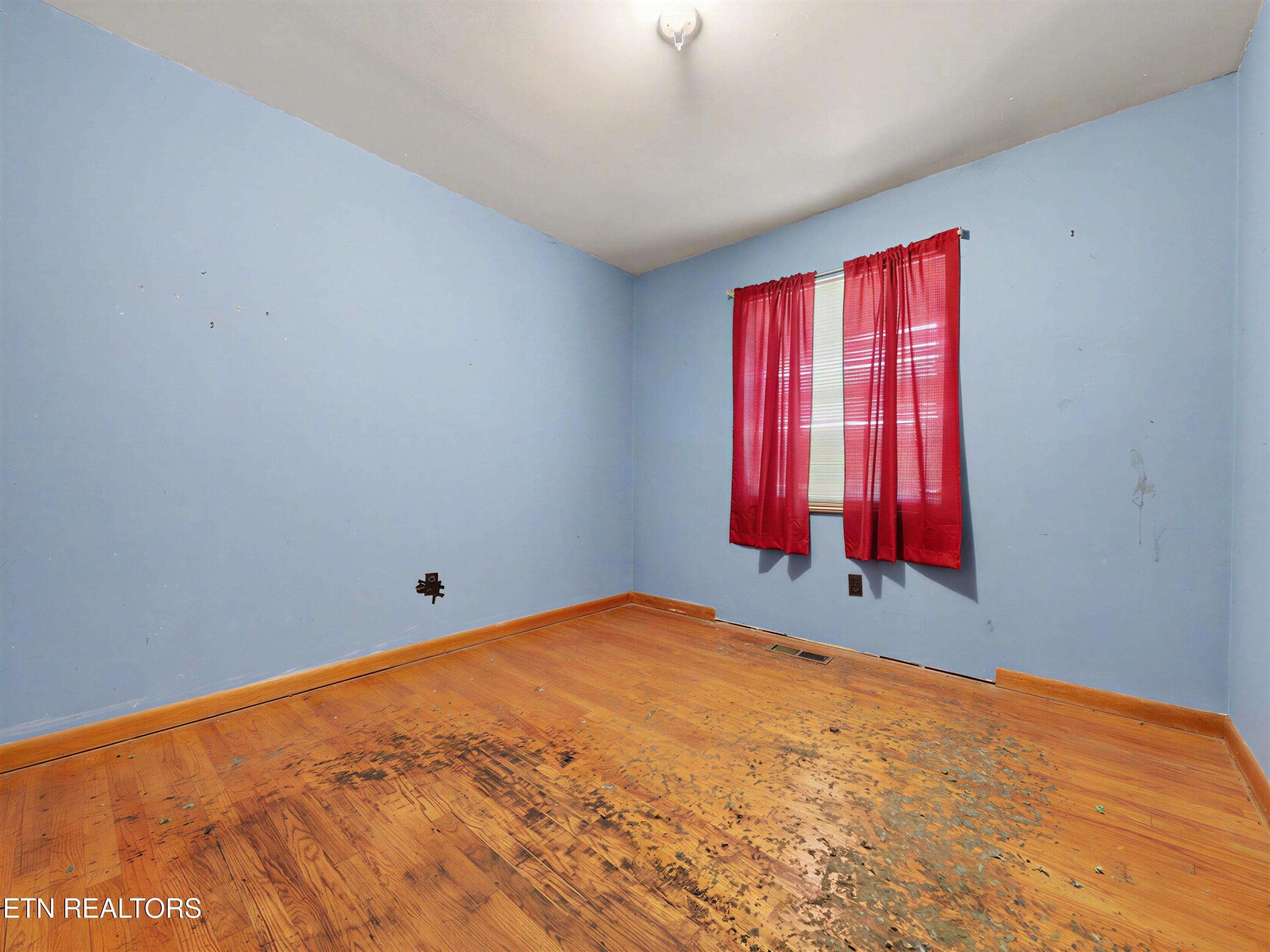 165 Cedar Crest Lane, Friendsville, TN - Fort Loudoun and Tellico Lake Real Estate - Image# 21