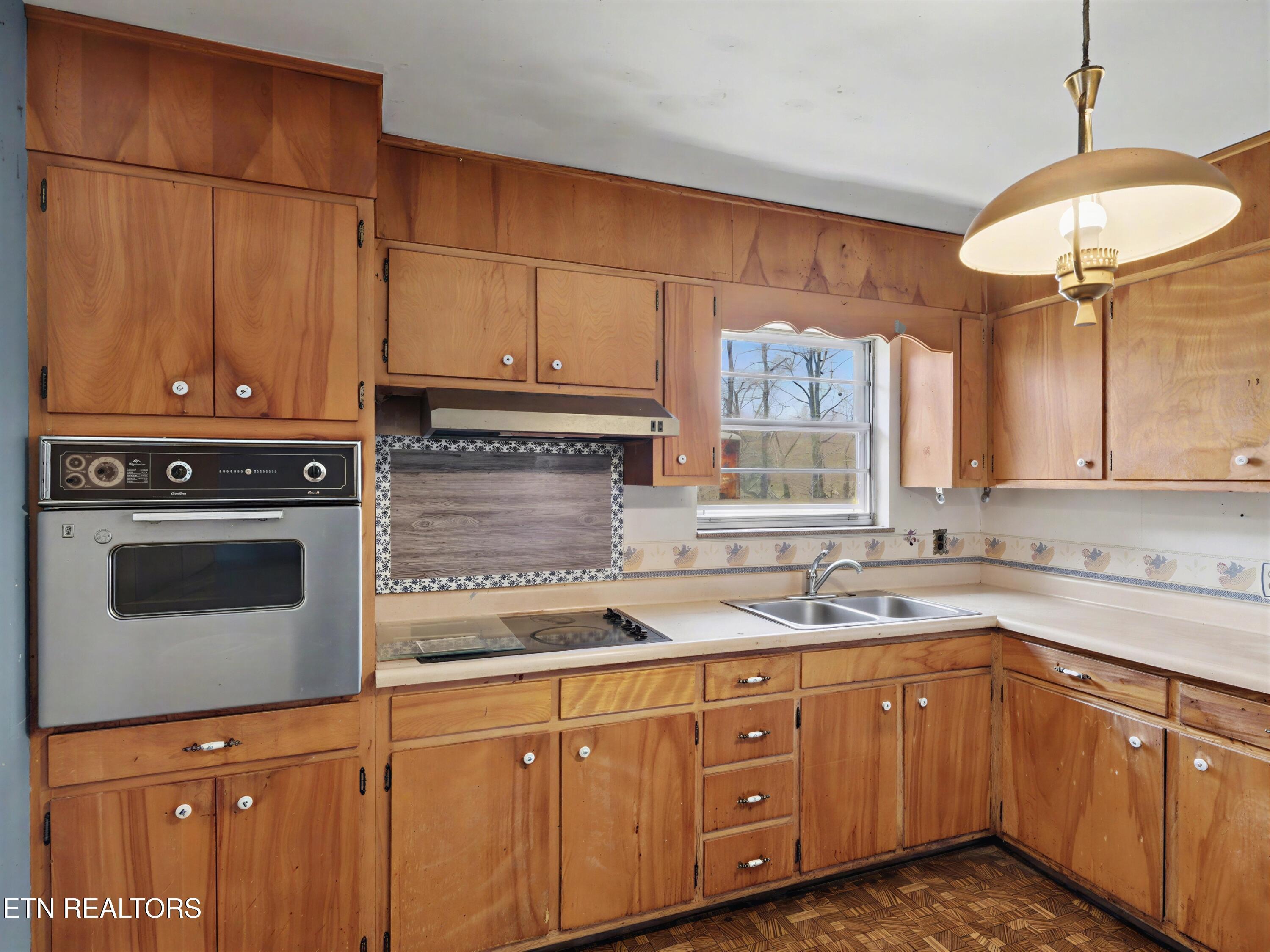 165 Cedar Crest Lane, Friendsville, TN - Fort Loudoun and Tellico Lake Real Estate - Image# 16