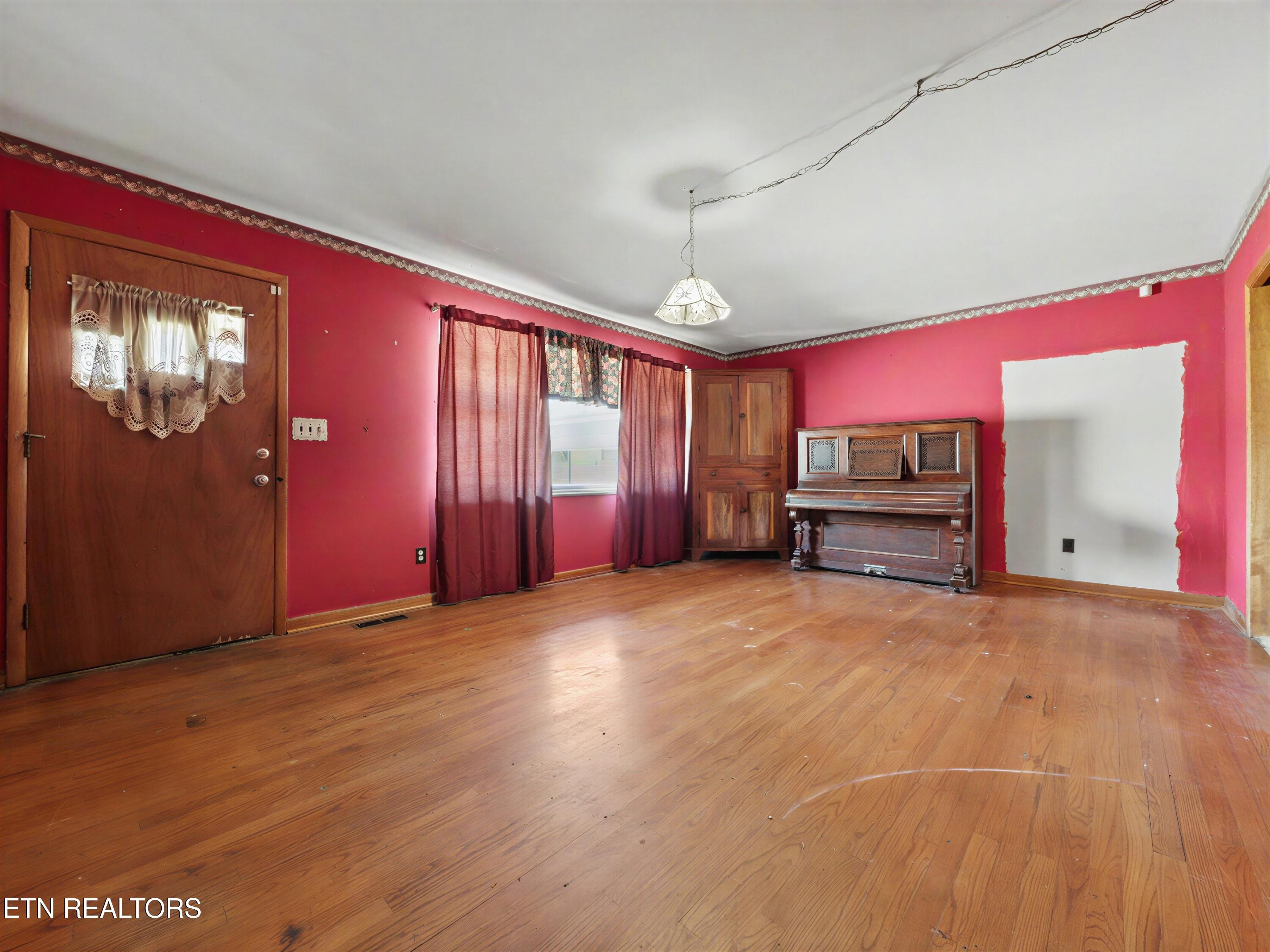 165 Cedar Crest Lane, Friendsville, TN - Fort Loudoun and Tellico Lake Real Estate - Image# 11