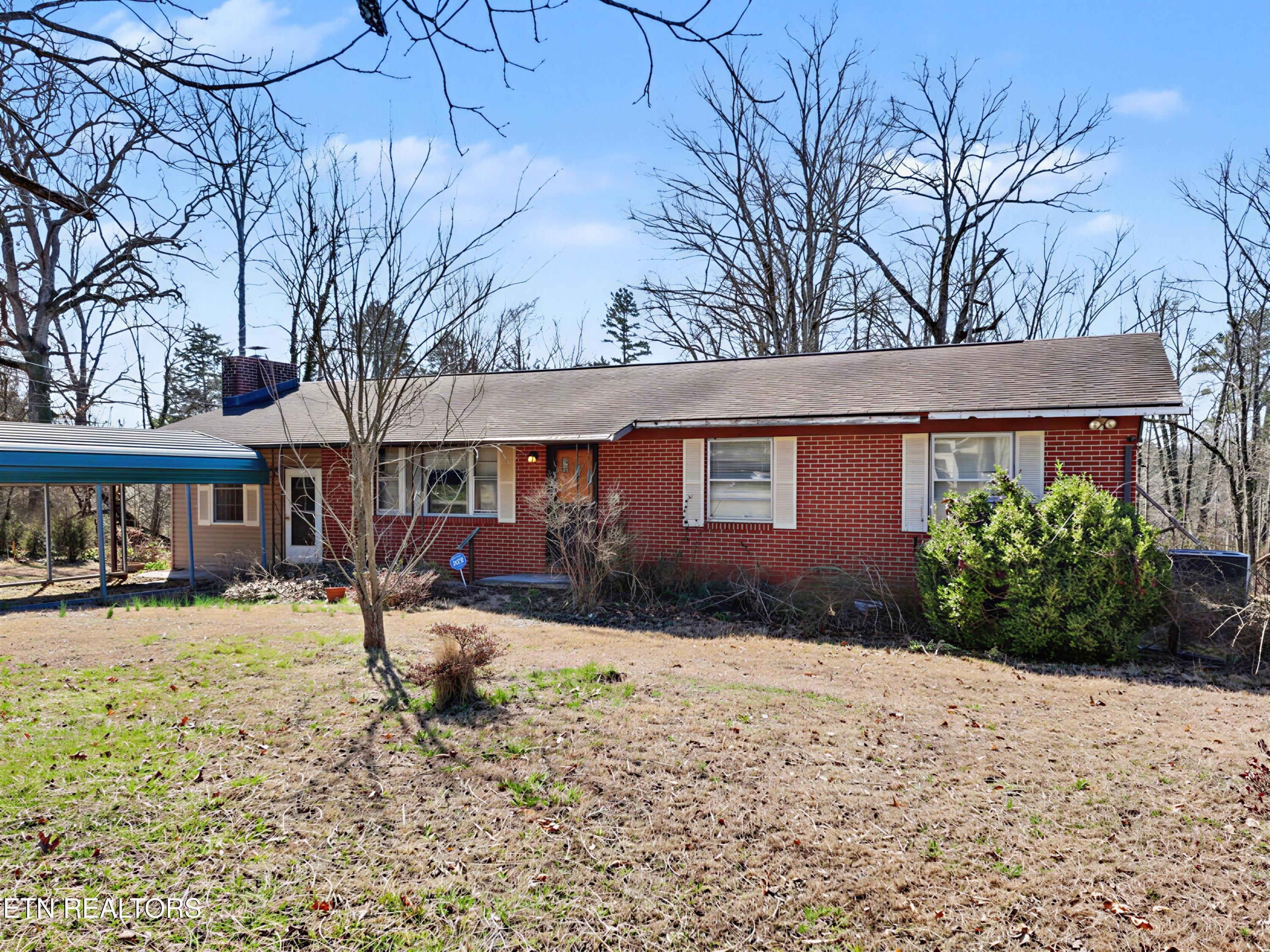 165 Cedar Crest Lane, Friendsville, TN - Fort Loudoun and Tellico Lake Real Estate - Image# 2