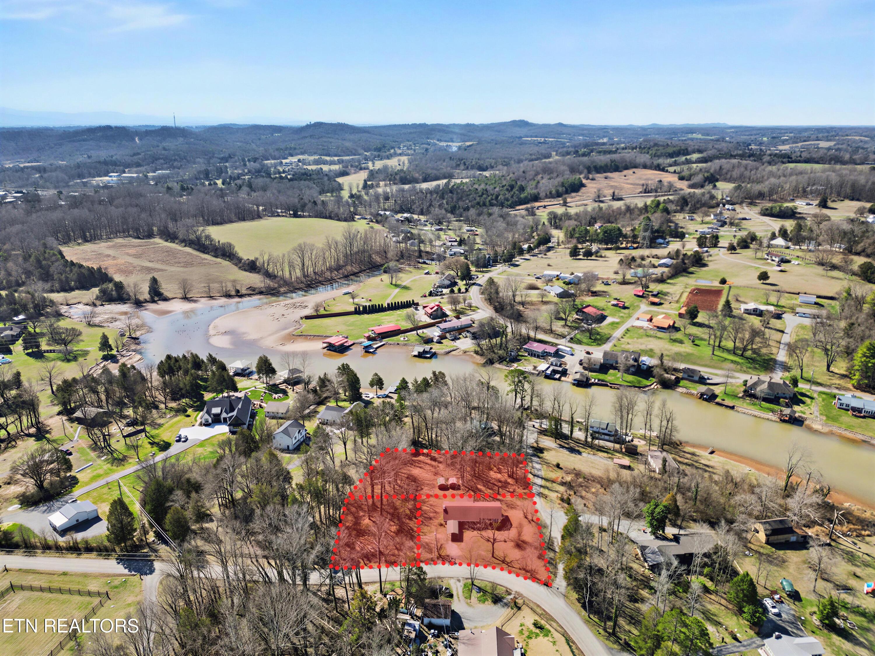 165 Cedar Crest Lane, Friendsville, TN - Fort Loudoun and Tellico Lake Real Estate - Image# 3