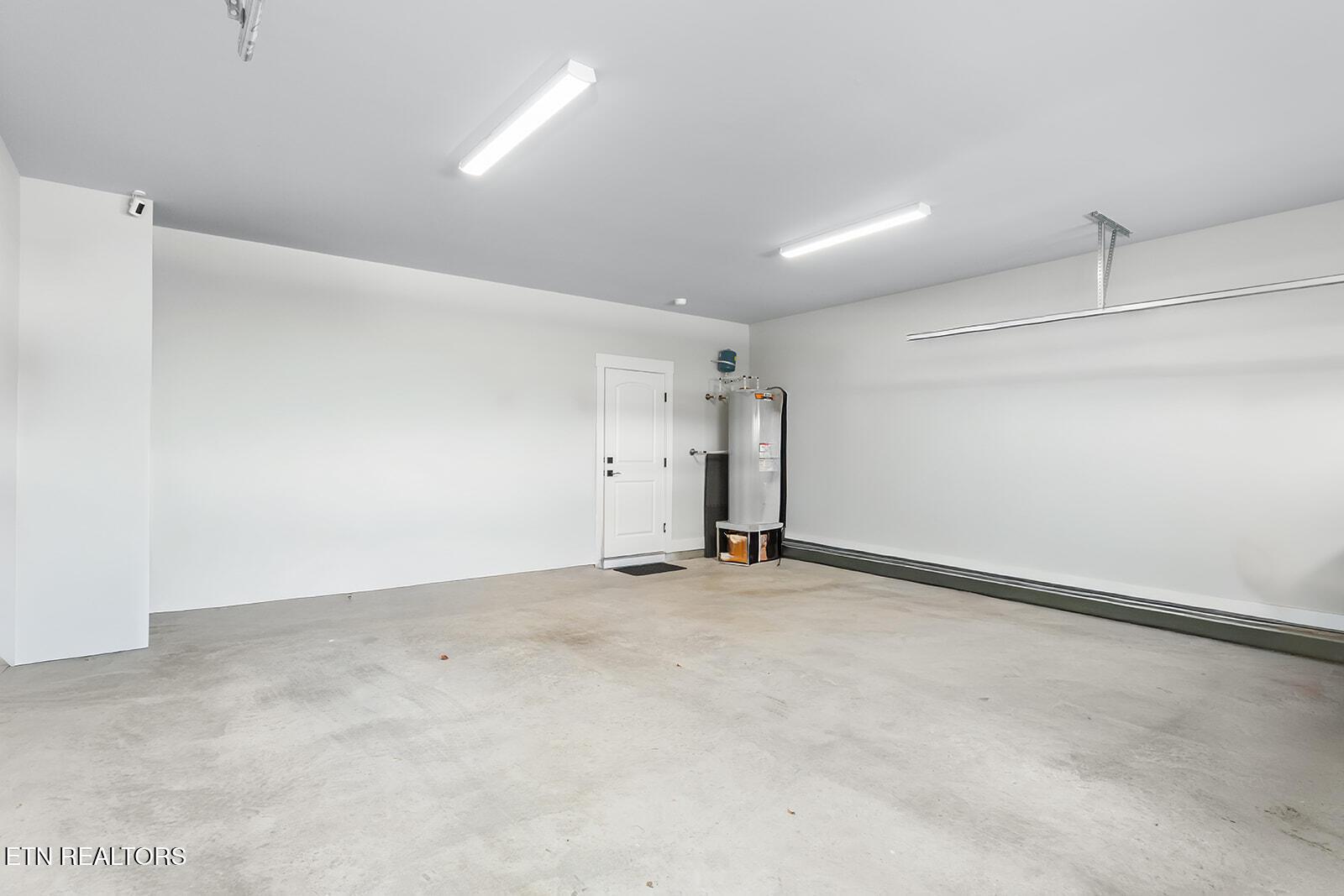 179 Island Circle, Loudon, TN - Fort Loudoun and Tellico Lake Real Estate - Image# 12