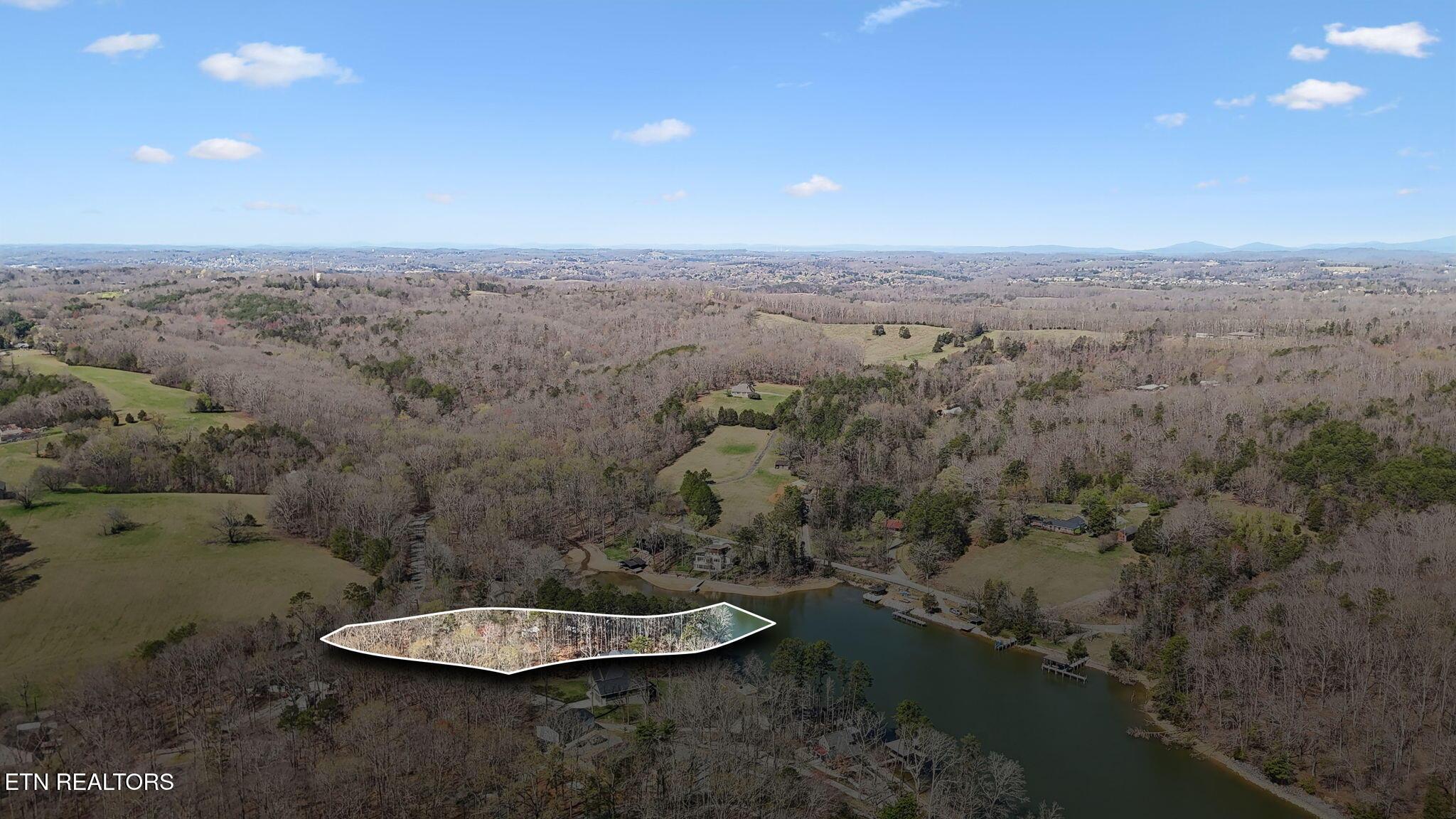 3798 Lakeland Drive, Lenoir City, TN - Fort Loudoun and Tellico Lake Real Estate - Image# 1