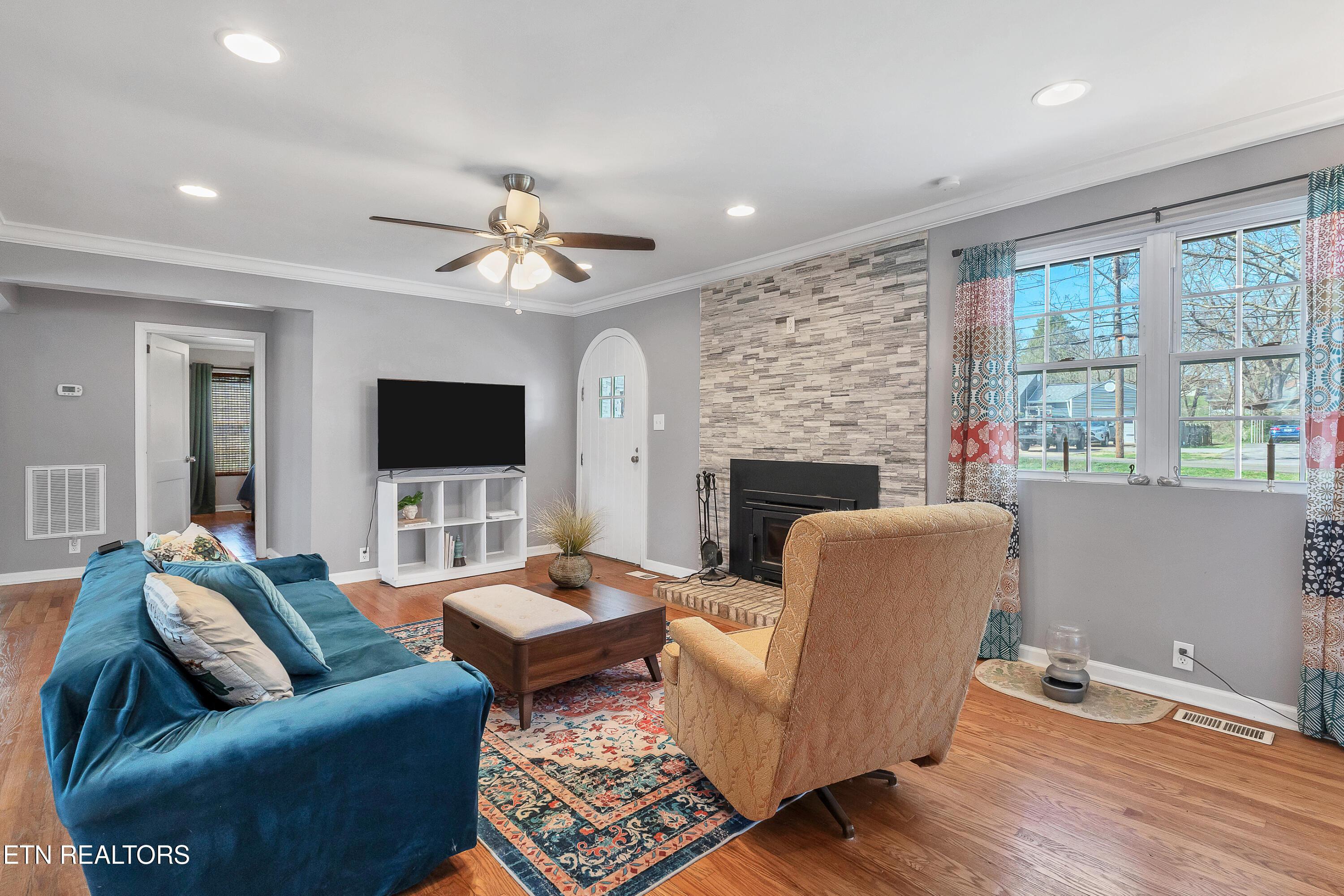 300 Lindy Drive, Knoxville, TN - Fort Loudoun and Tellico Lake Real Estate - Image# 6