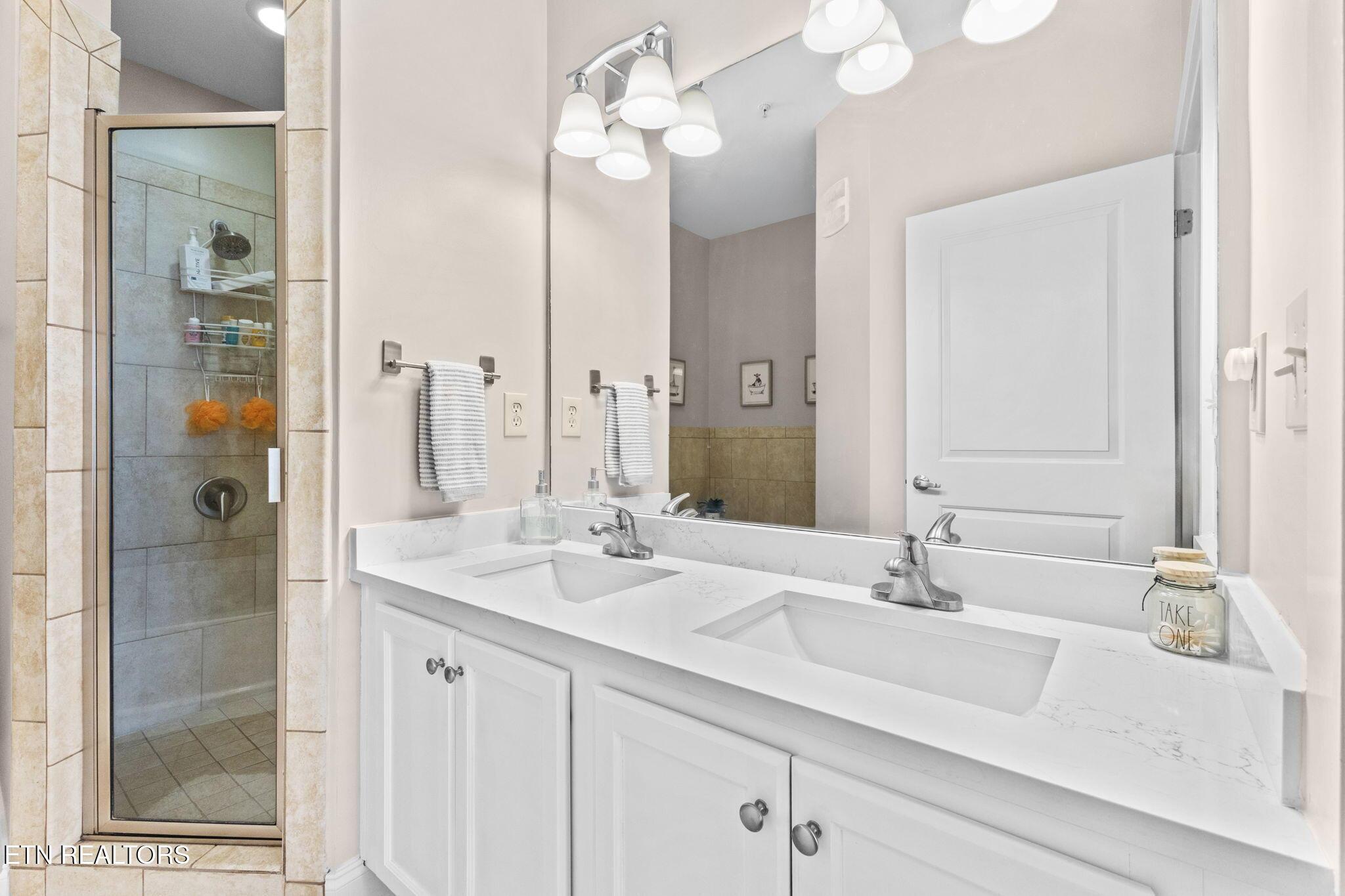 445 W Blount Ave, Knoxville, TN - Fort Loudoun and Tellico Lake Real Estate - Image# 24