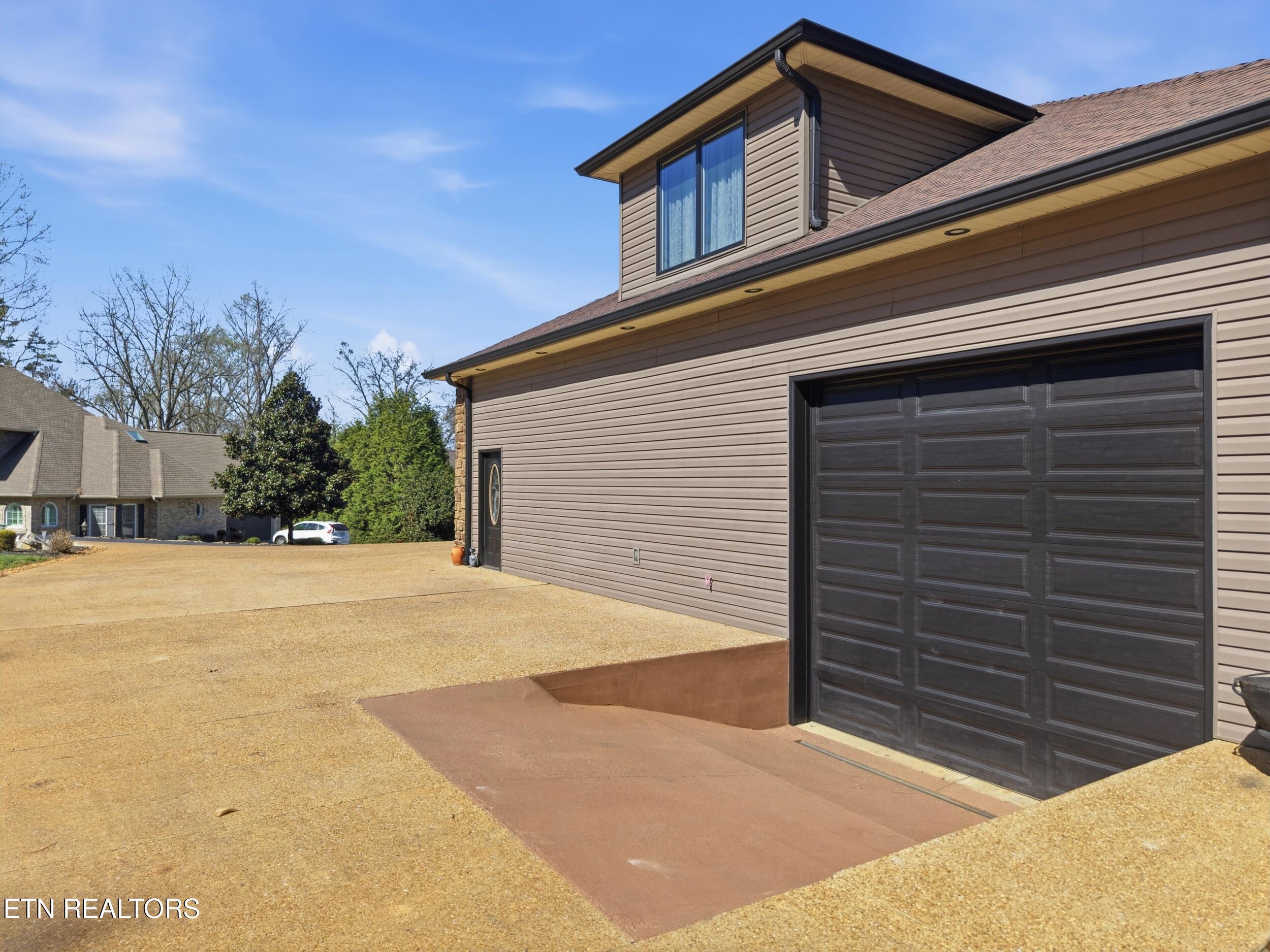 301 Inagehi Lane, Loudon, TN - Fort Loudoun and Tellico Lake Real Estate - Image# 11