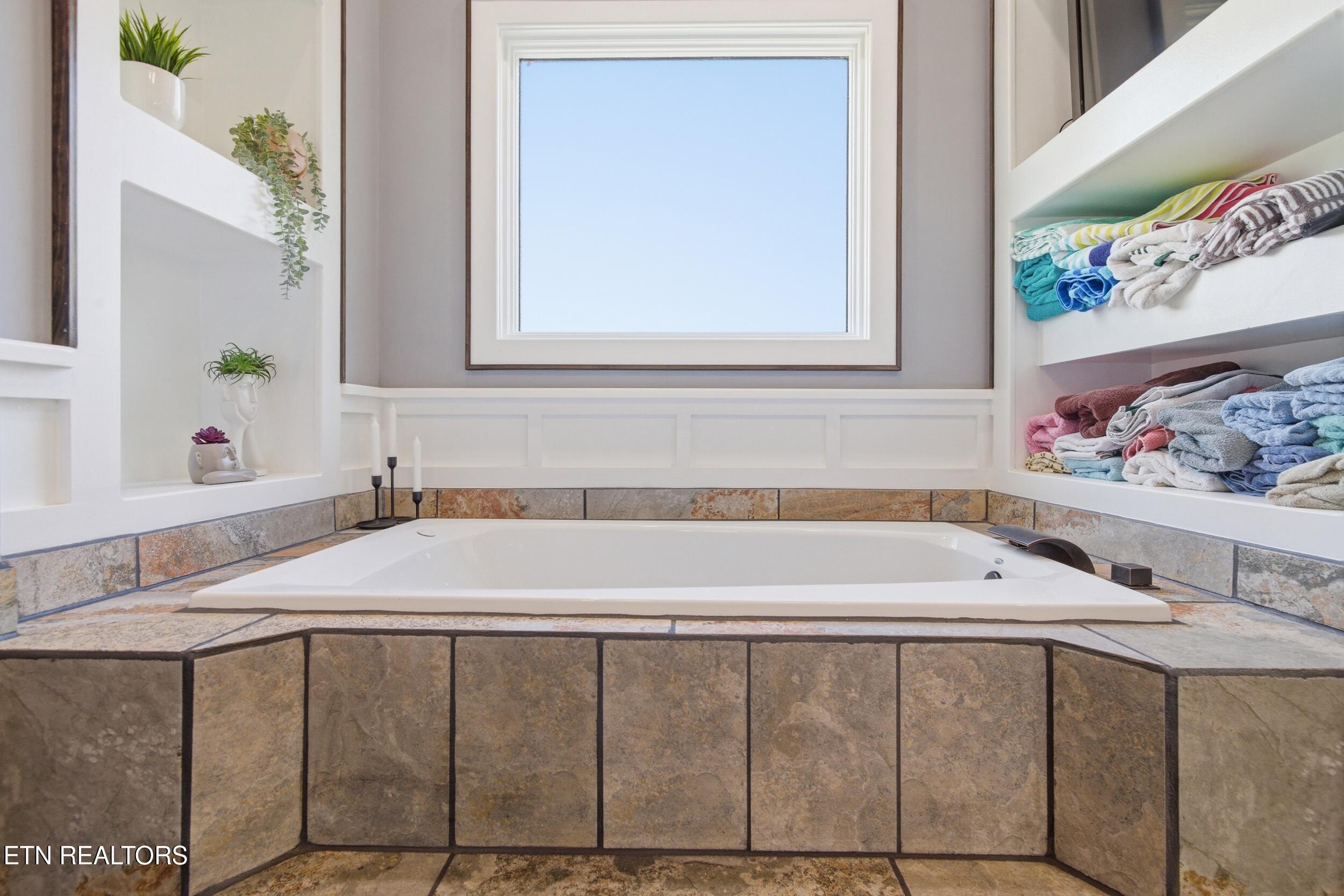 301 Inagehi Lane, Loudon, TN - Fort Loudoun and Tellico Lake Real Estate - Image# 62