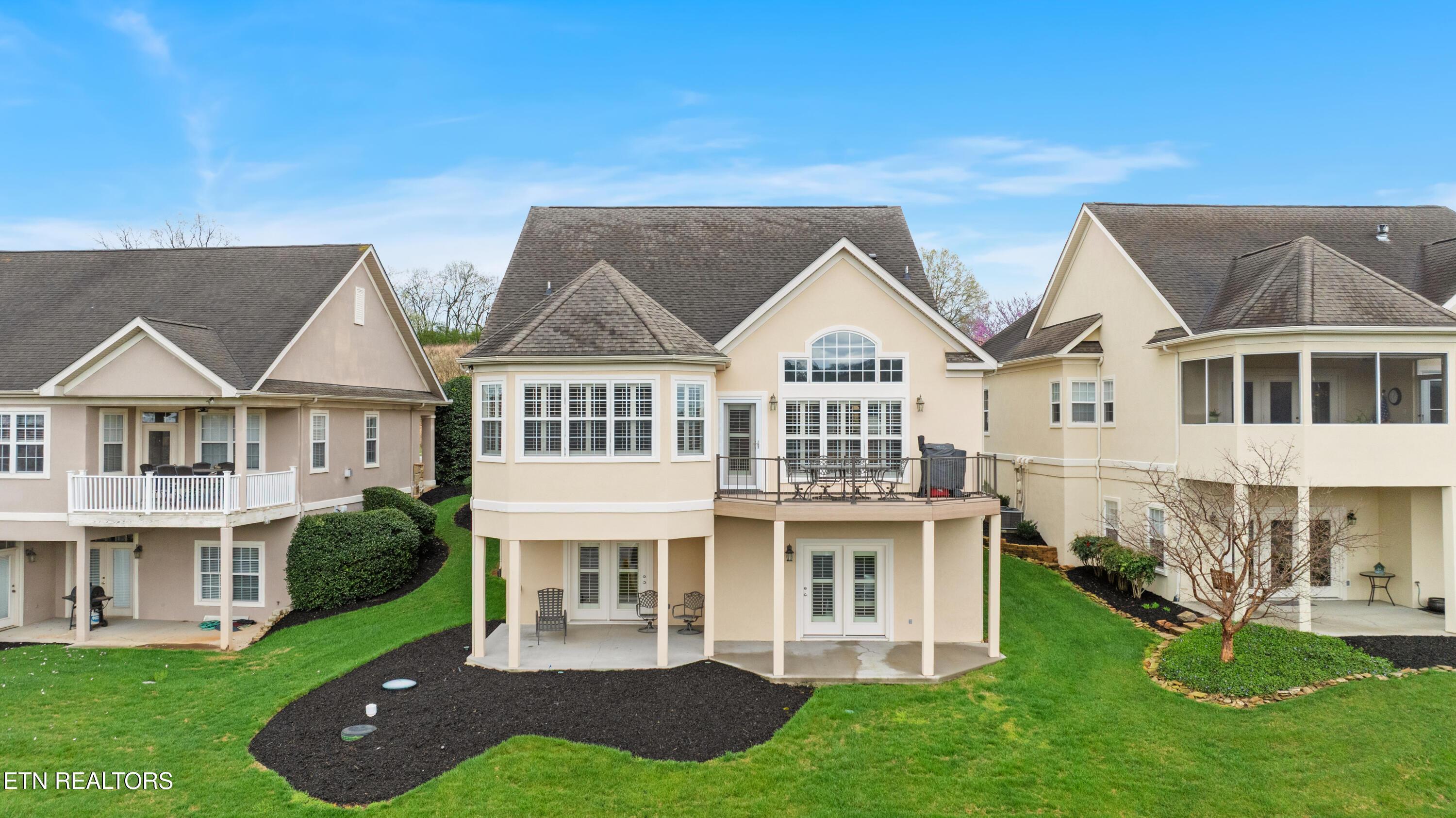 1069 Rarity Bay Pkwy, Vonore, TN - Fort Loudoun and Tellico Lake Real Estate - Image# 2