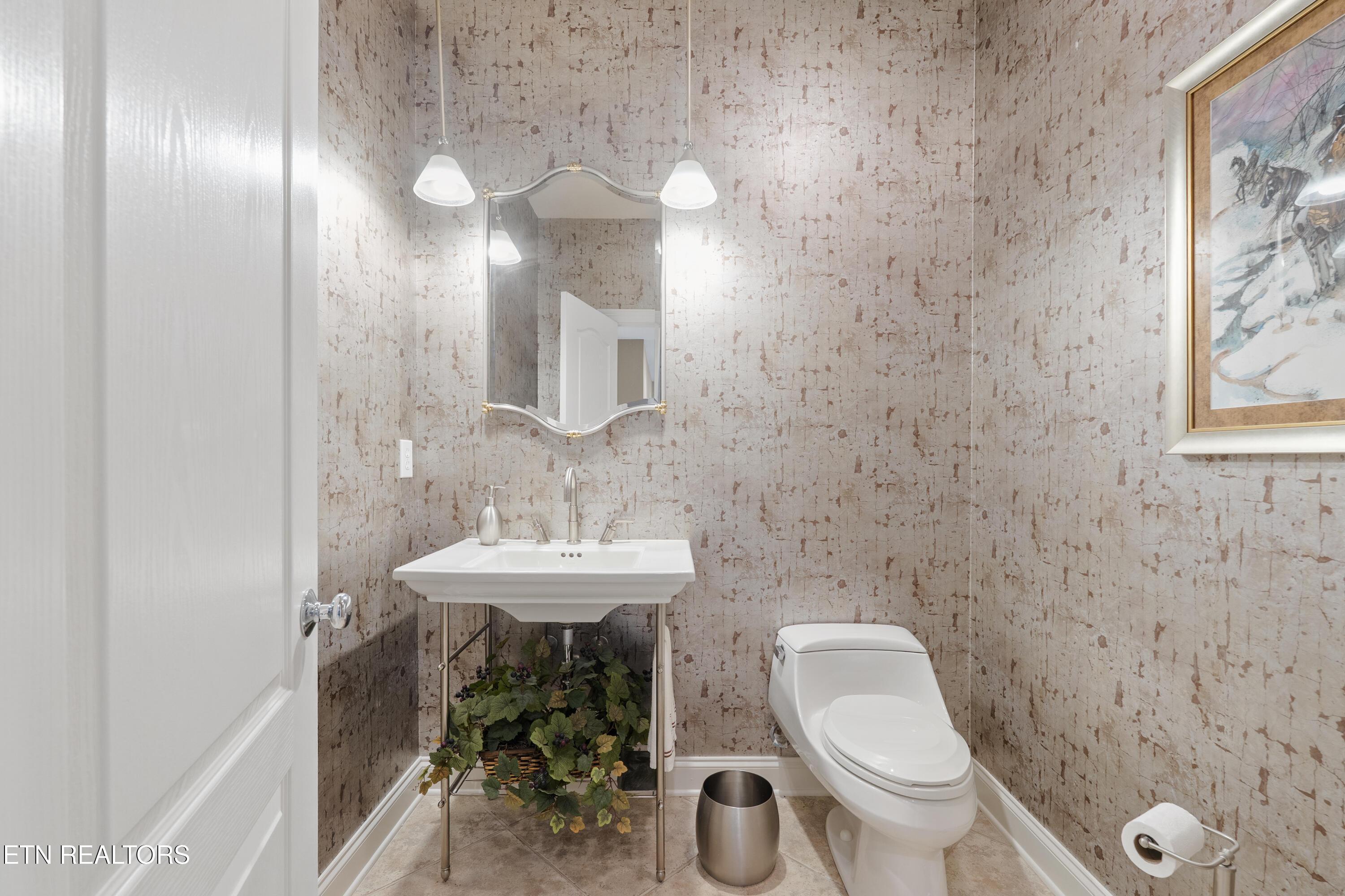 1069 Rarity Bay Pkwy, Vonore, TN - Fort Loudoun and Tellico Lake Real Estate - Image# 31