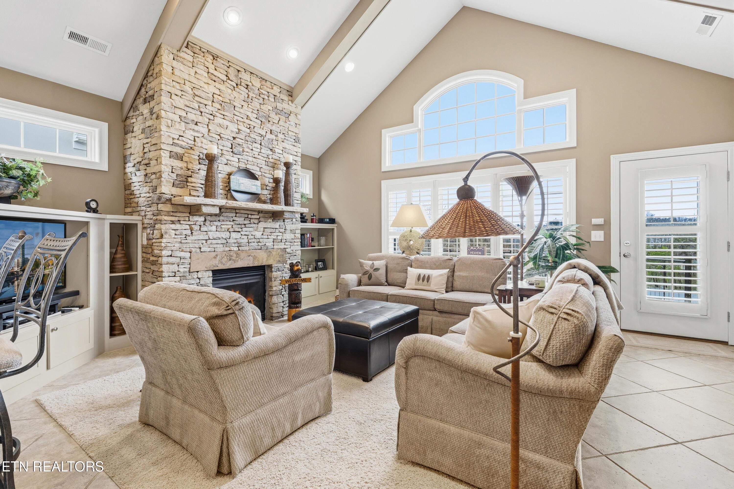 1069 Rarity Bay Pkwy, Vonore, TN - Fort Loudoun and Tellico Lake Real Estate - Image# 16