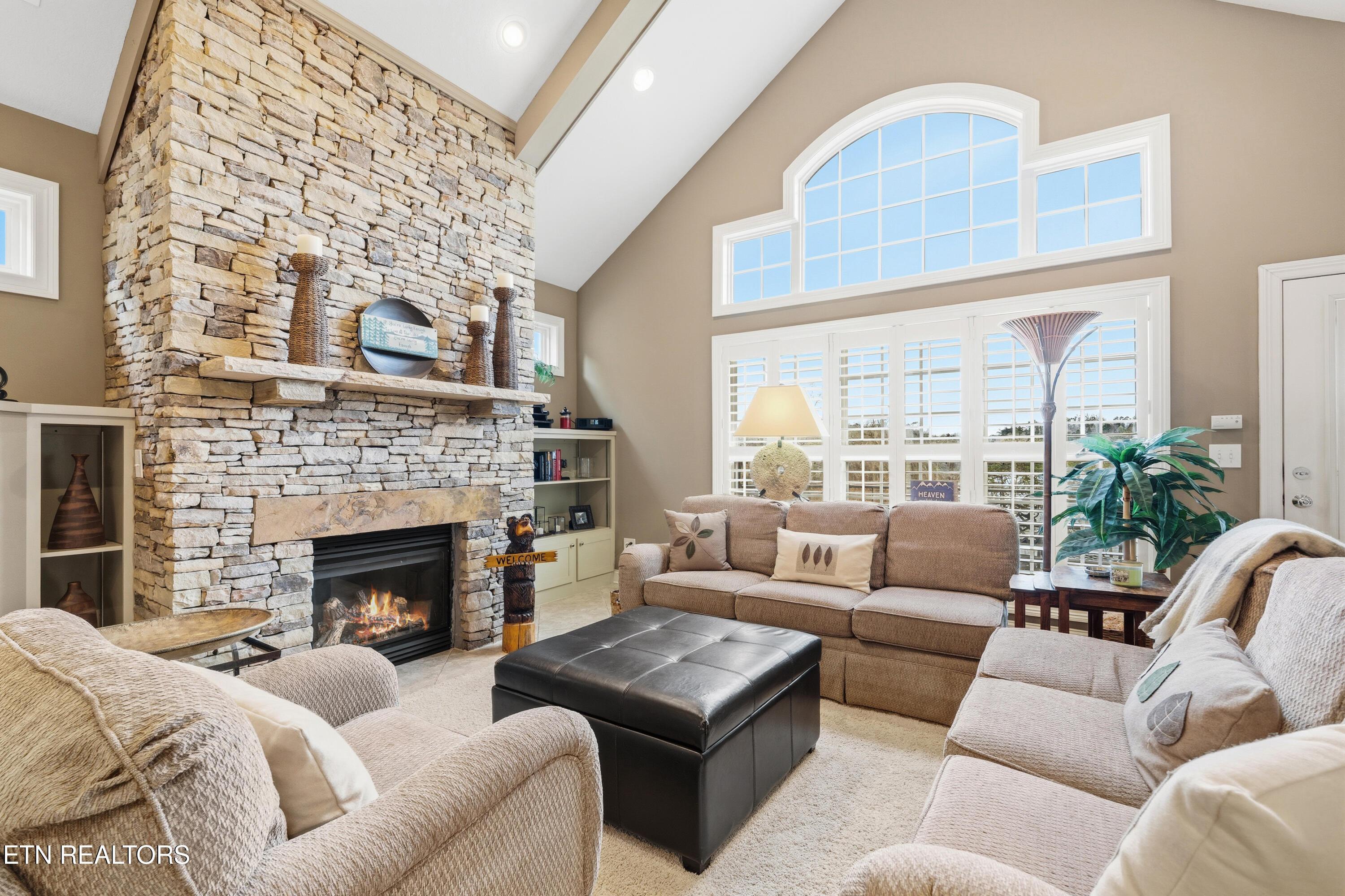 1069 Rarity Bay Pkwy, Vonore, TN - Fort Loudoun and Tellico Lake Real Estate - Image# 18