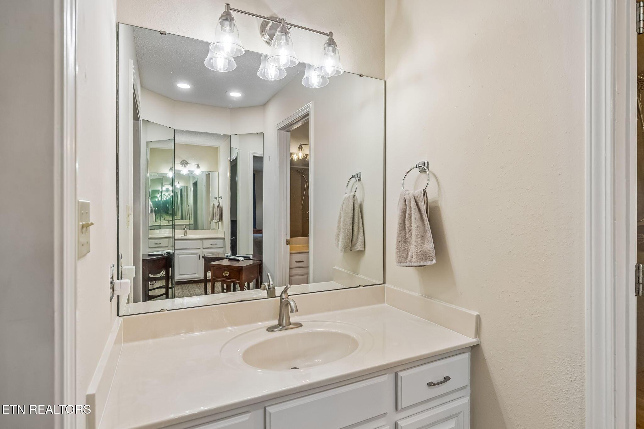 184 Amohi Way, Loudon, TN - Fort Loudoun and Tellico Lake Real Estate - Image# 19