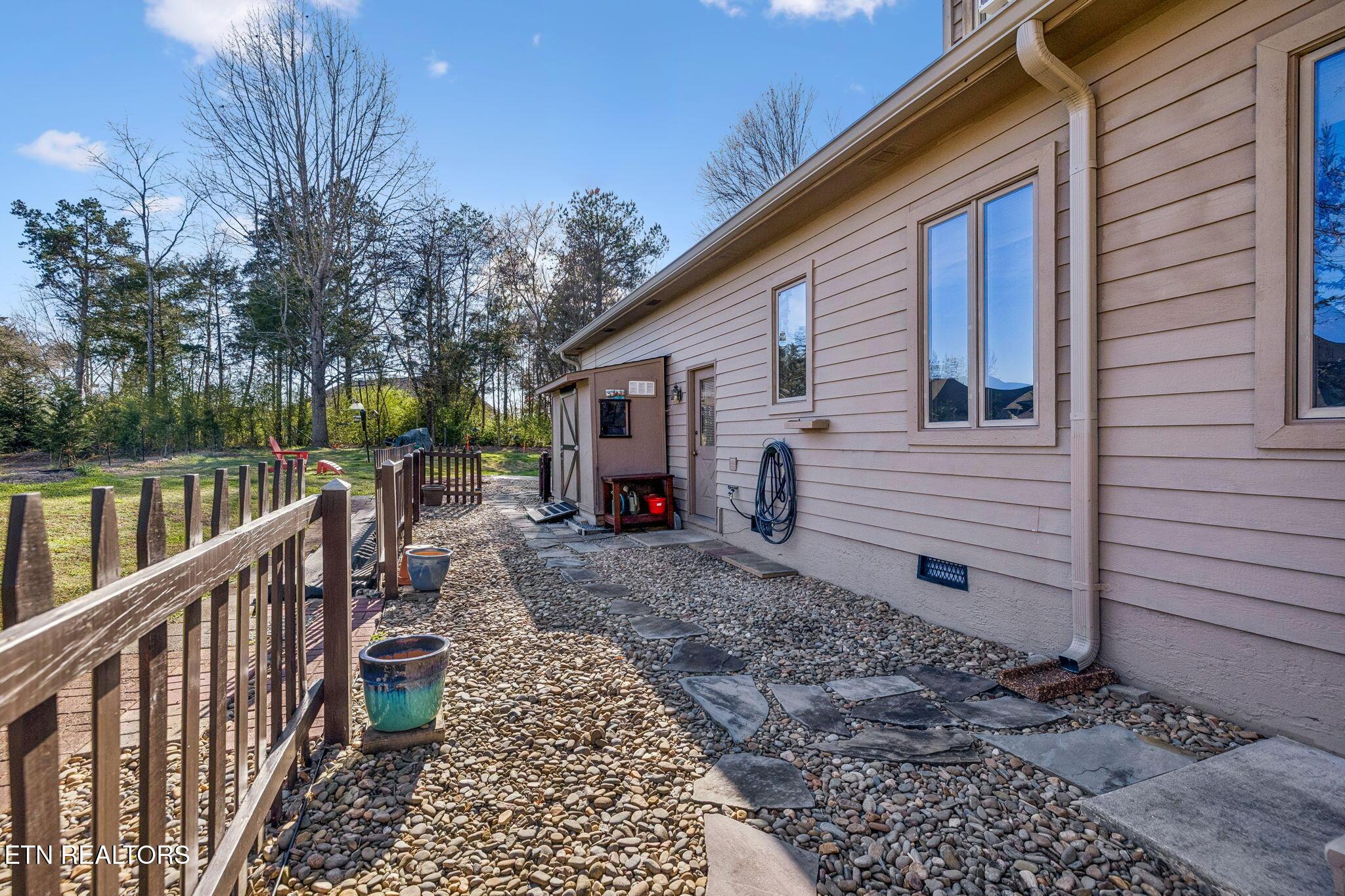 184 Amohi Way, Loudon, TN - Fort Loudoun and Tellico Lake Real Estate - Image# 39