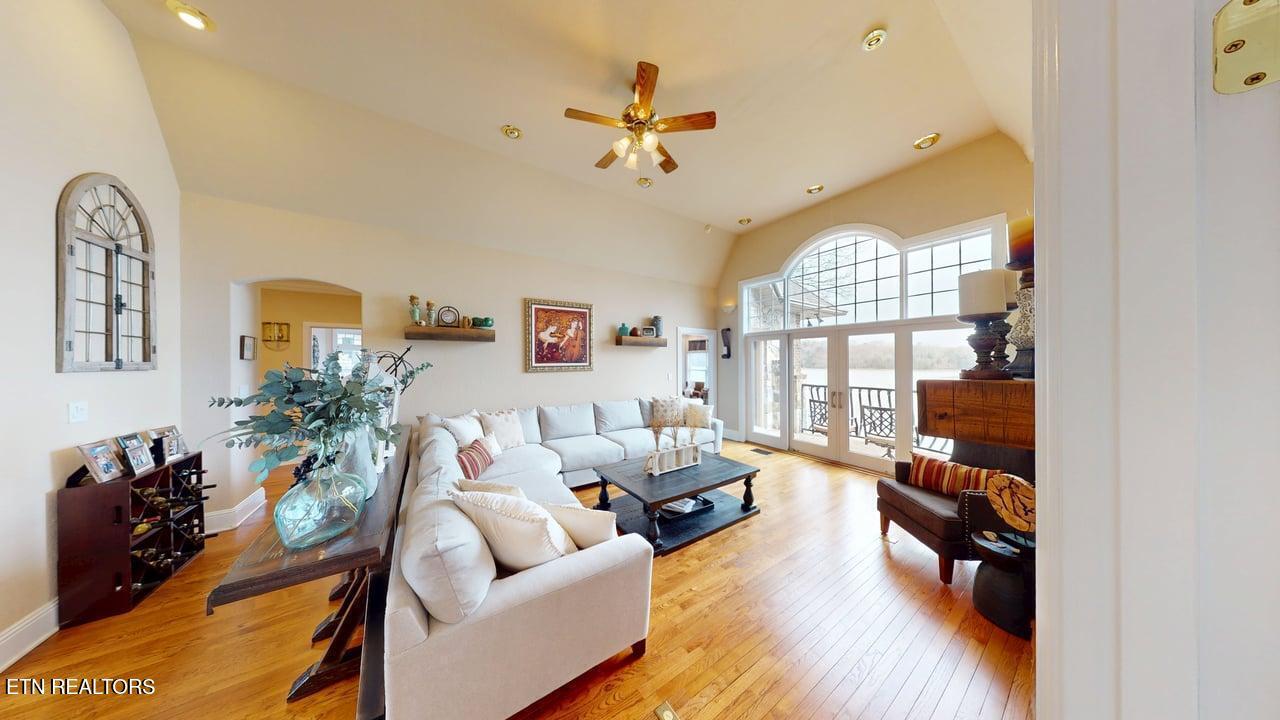 275 Rock Point Drive, Vonore, TN - Fort Loudoun and Tellico Lake Real Estate - Image# 9